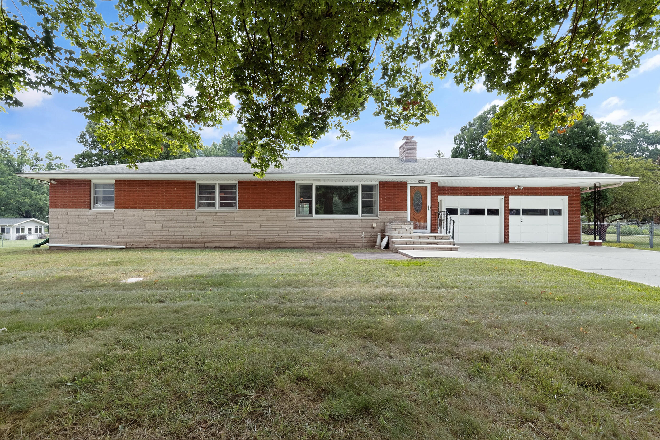 128 Schirmer Parkway Property Photo 1