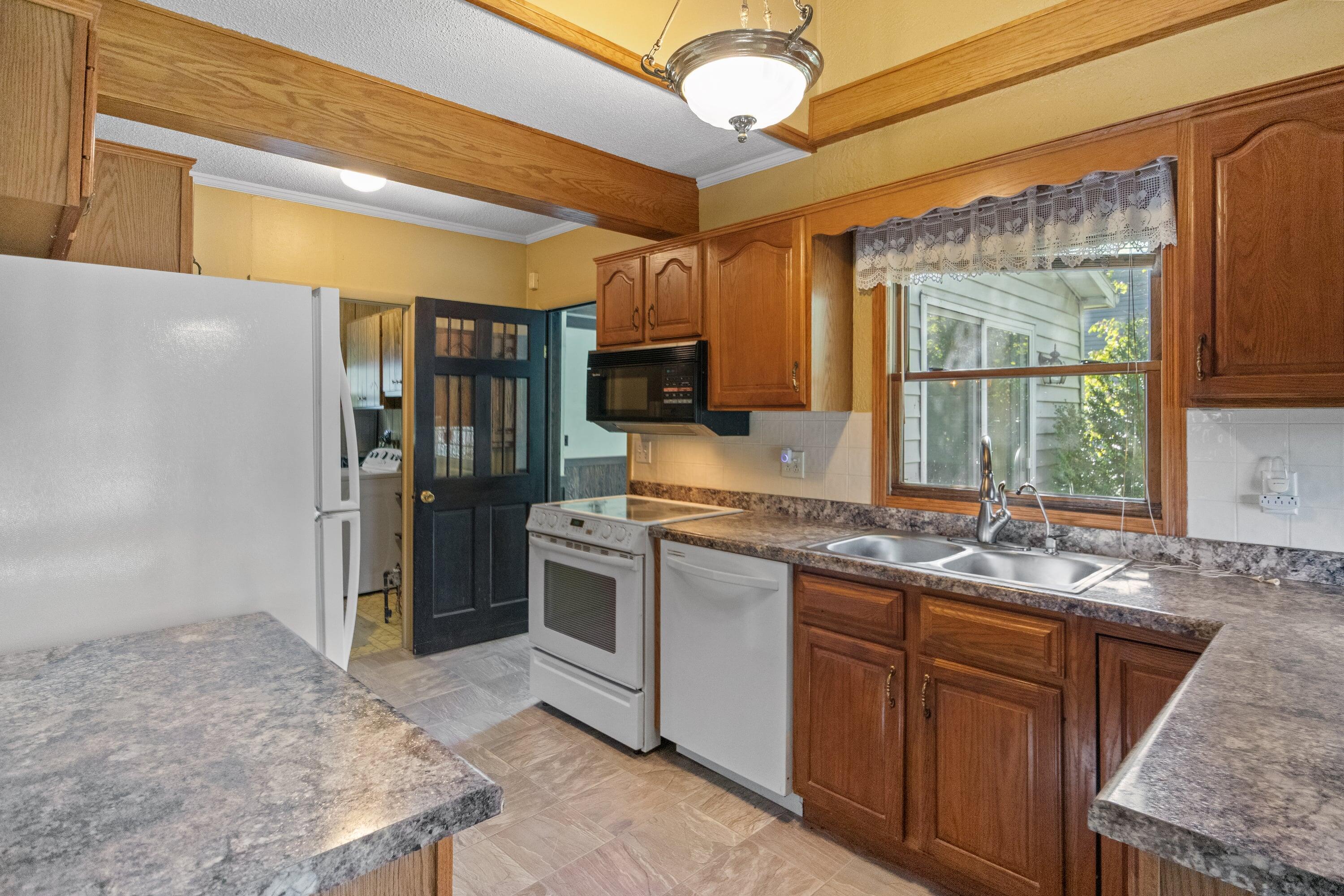 4361 Chippewa Trail Property Photo 7