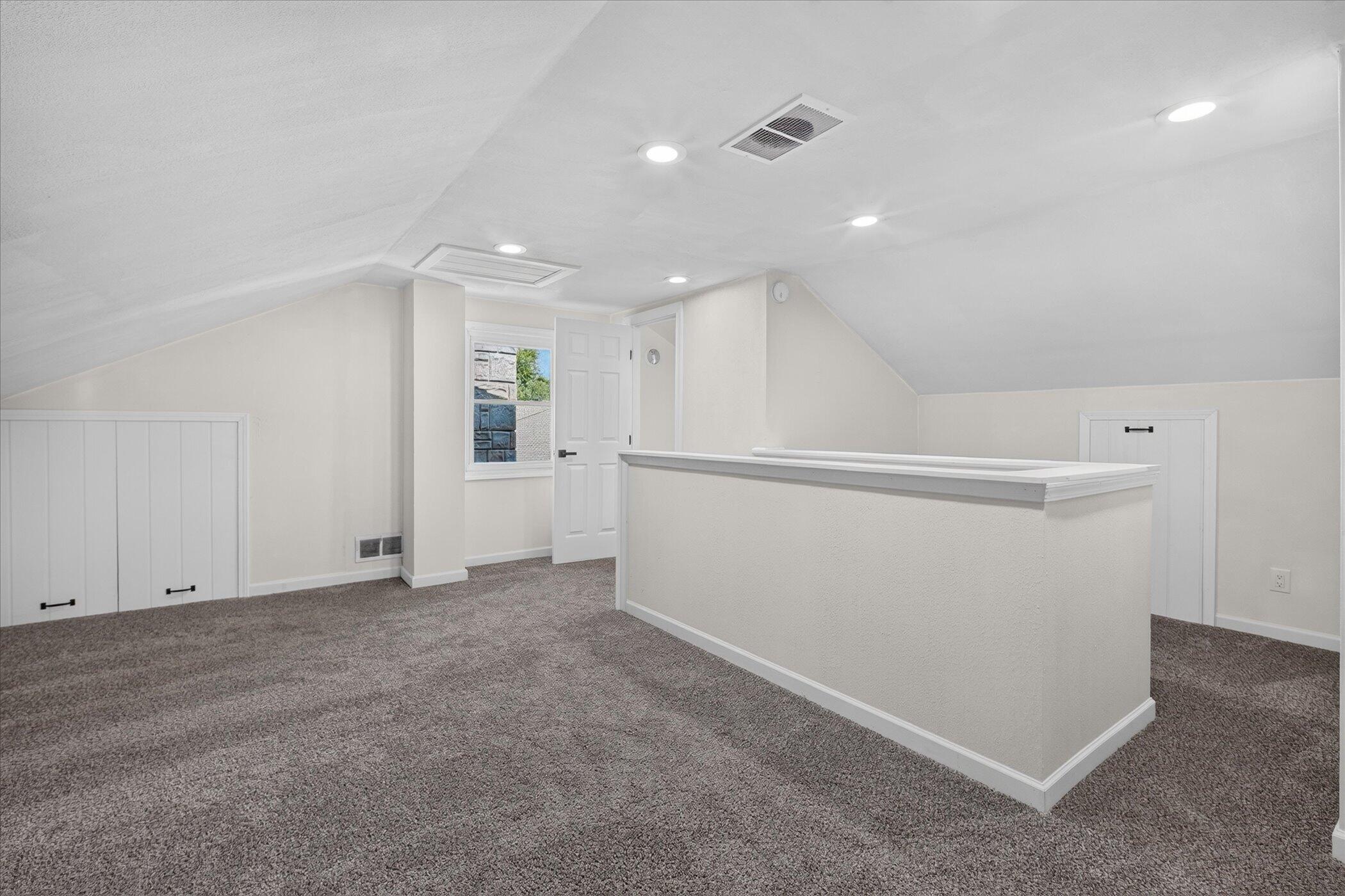 7866 Miami Avenue Property Photo 17