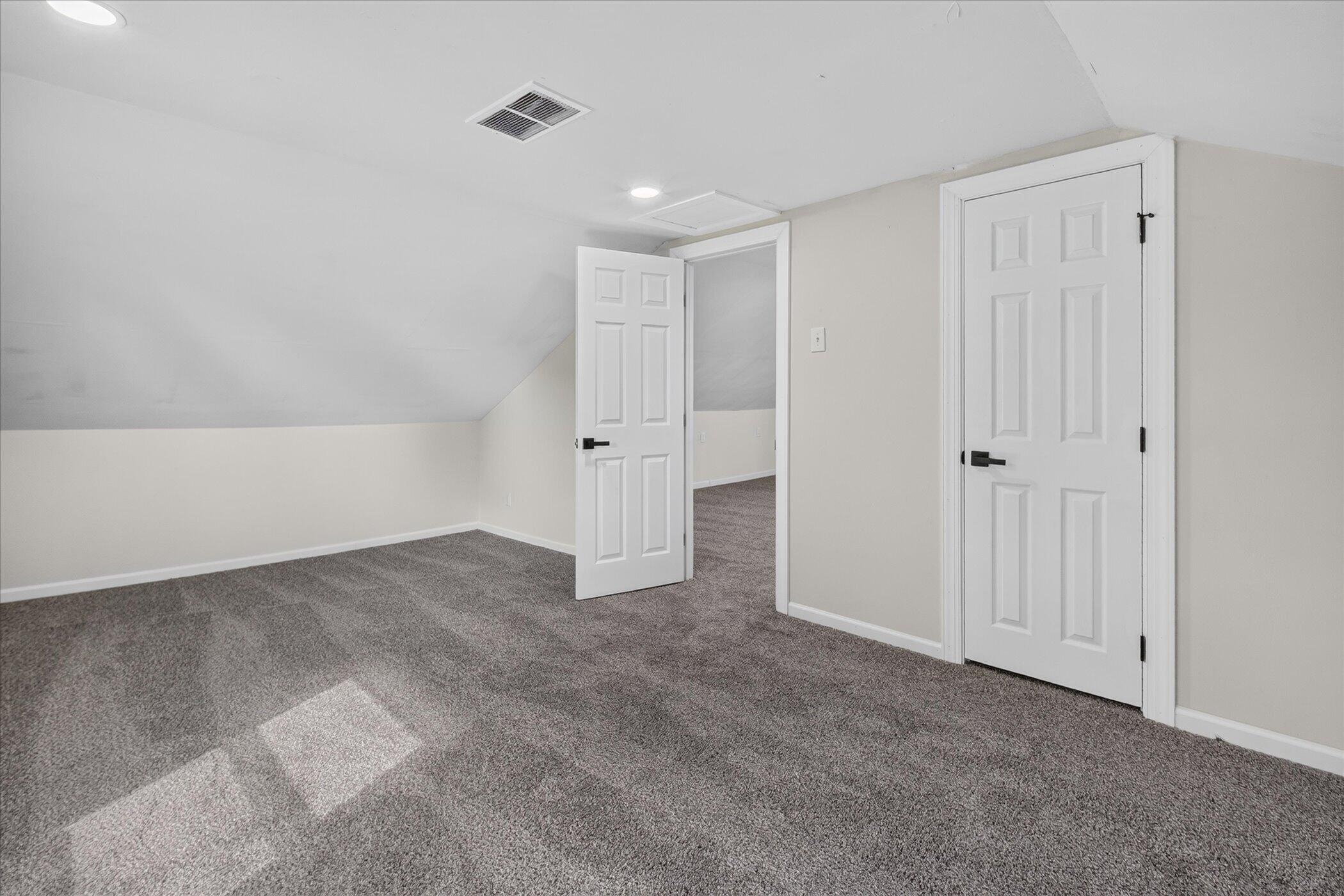 7866 Miami Avenue Property Photo 18
