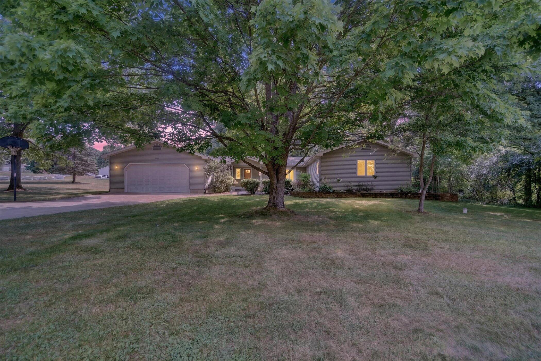 17334 10 Mile Road Property Photo 2