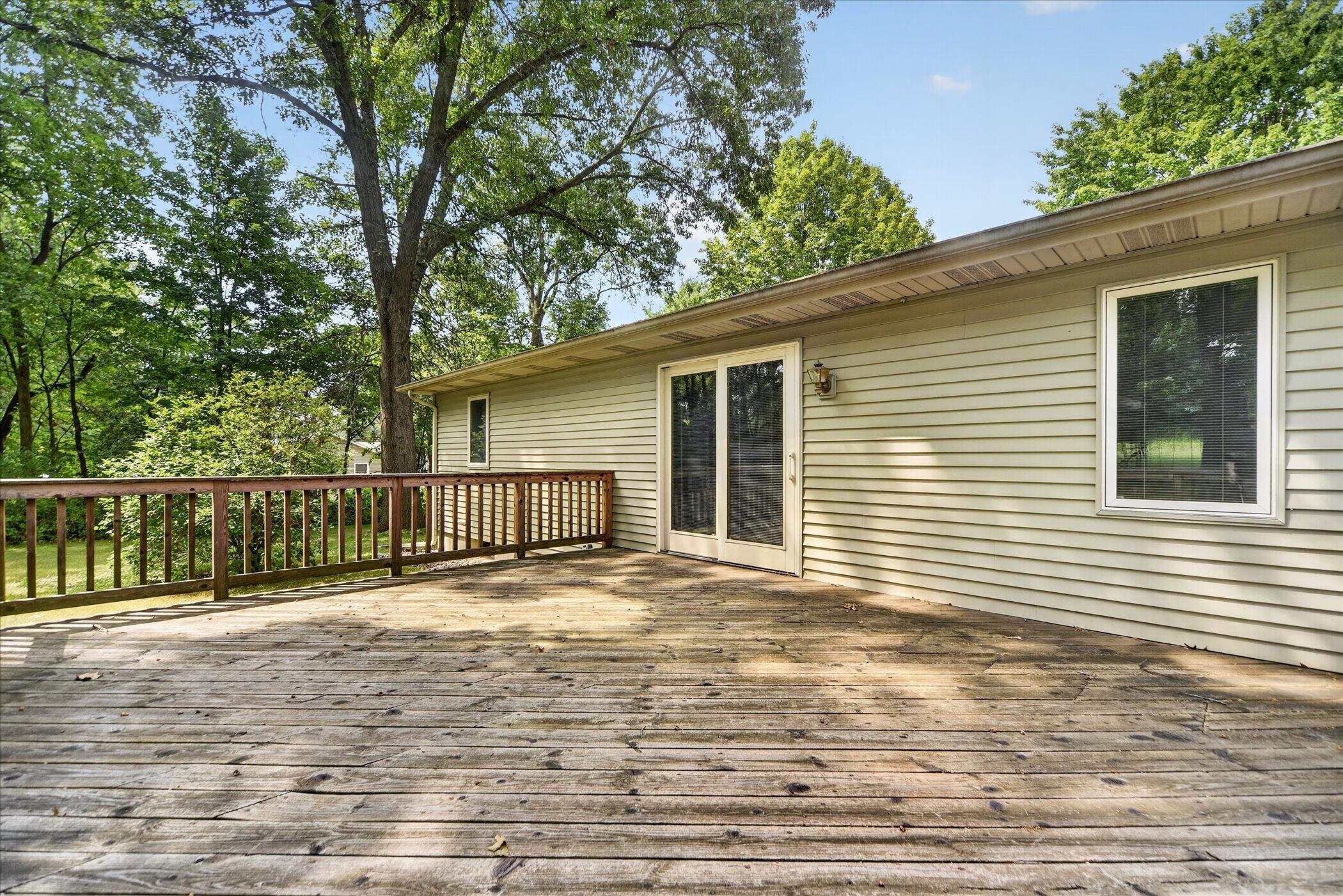 17334 10 Mile Road Property Photo 4