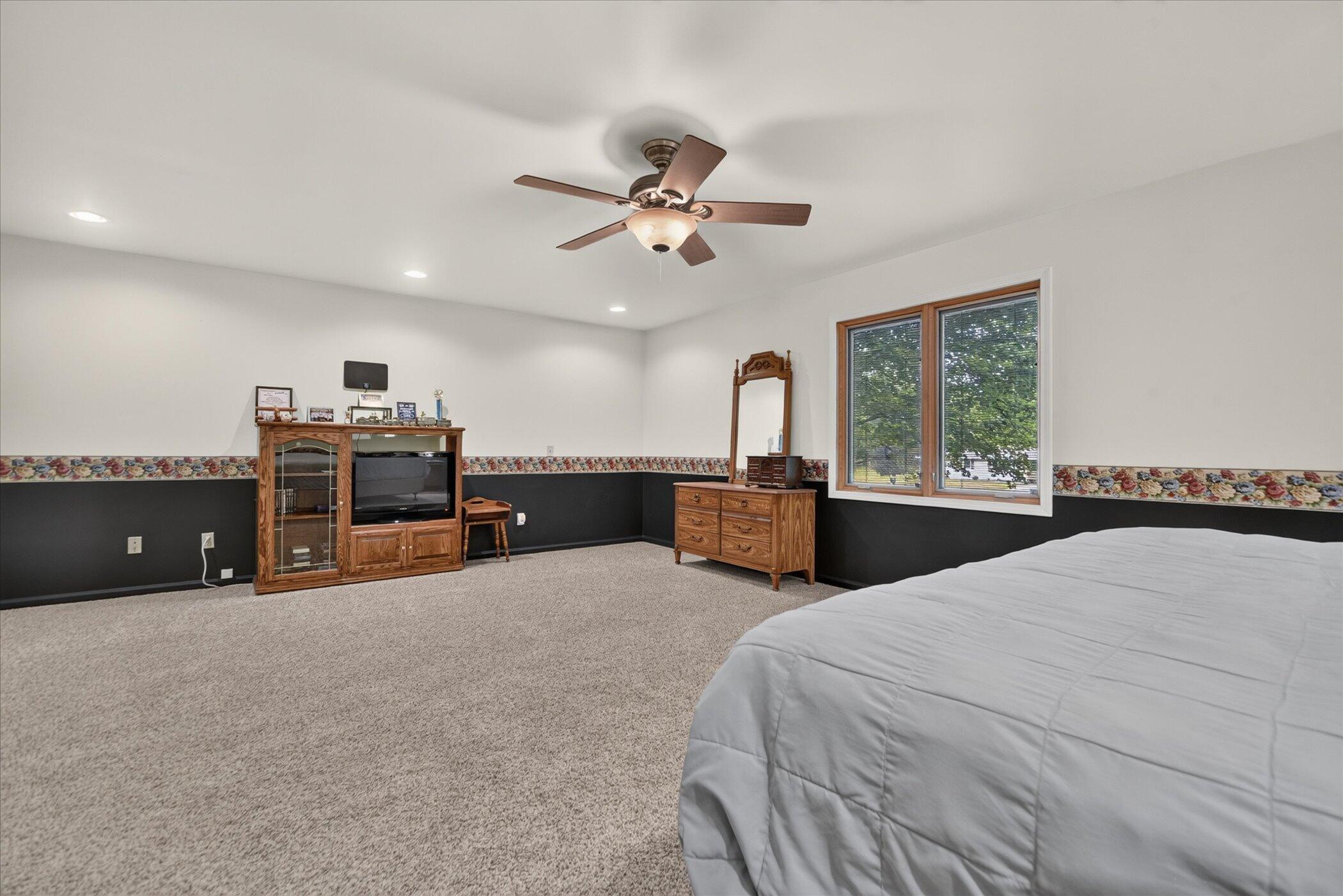 17334 10 Mile Road Property Photo 25