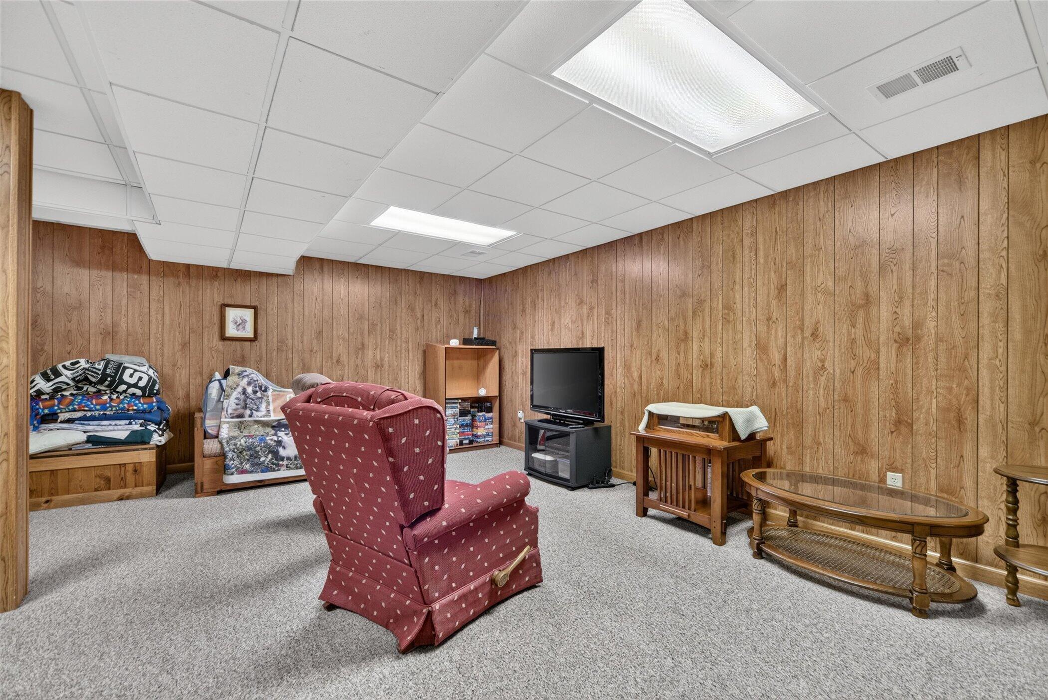 17334 10 Mile Road Property Photo 41