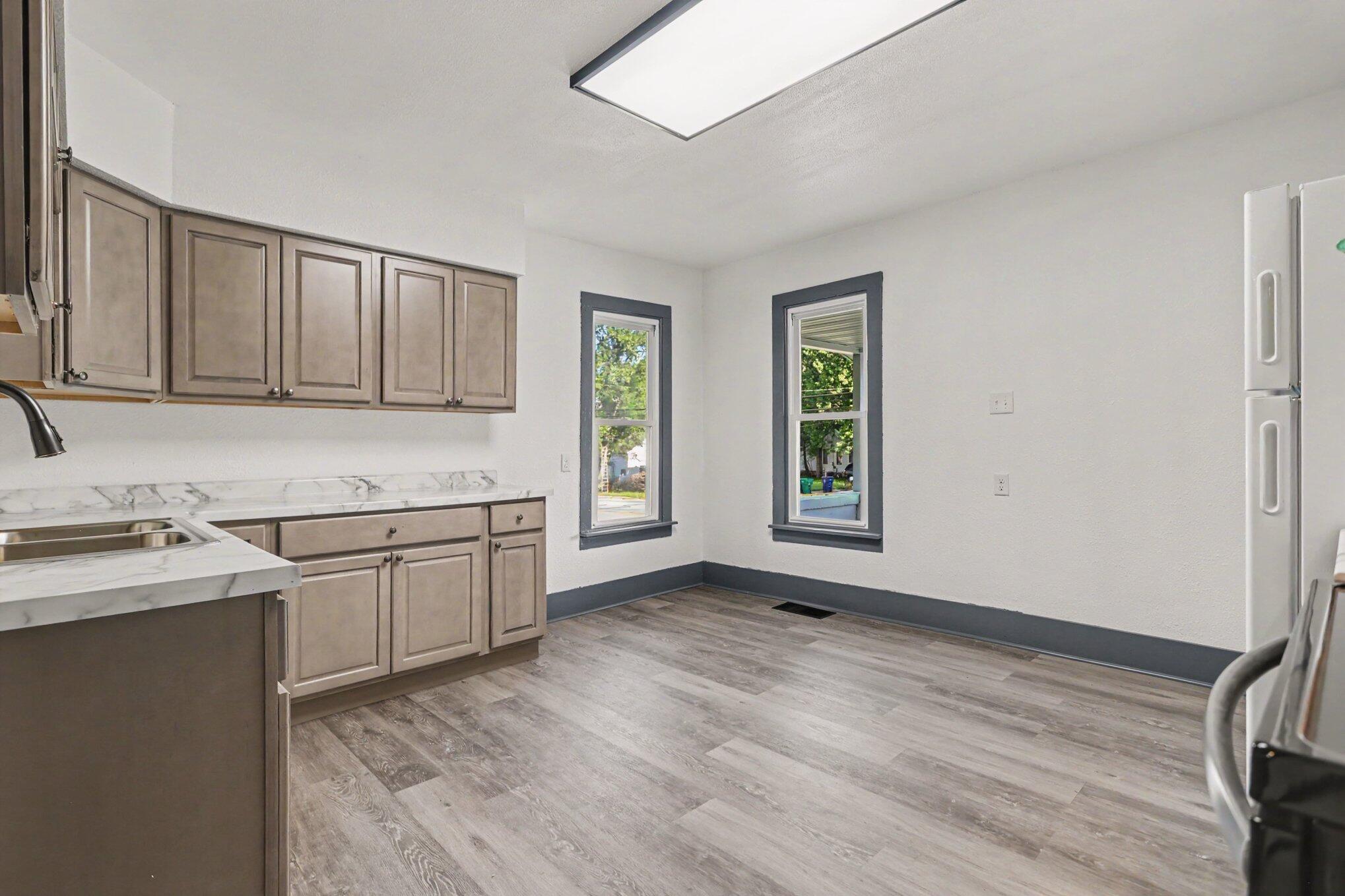 127 South Street Property Photo 3