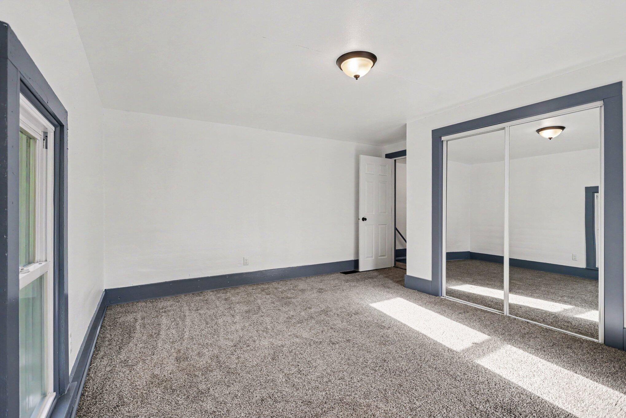 127 South Street Property Photo 8