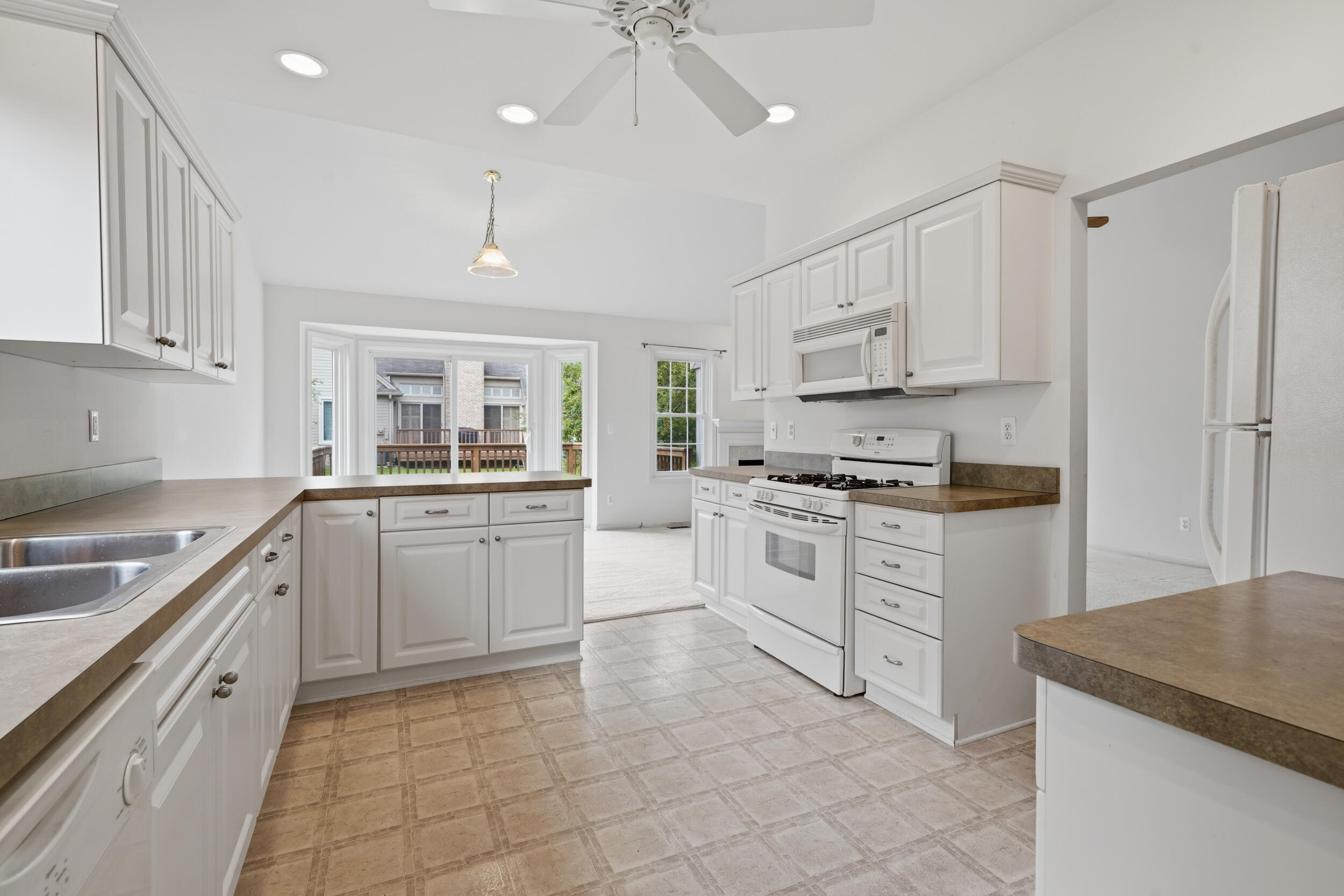 52689 Wildwood Drive Property Photo 5