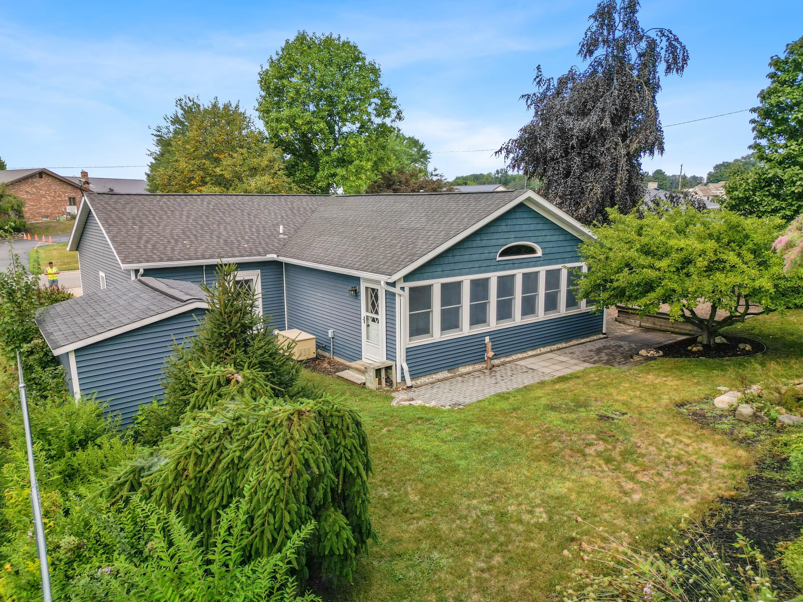 716 Valley Avenue Property Photo 1
