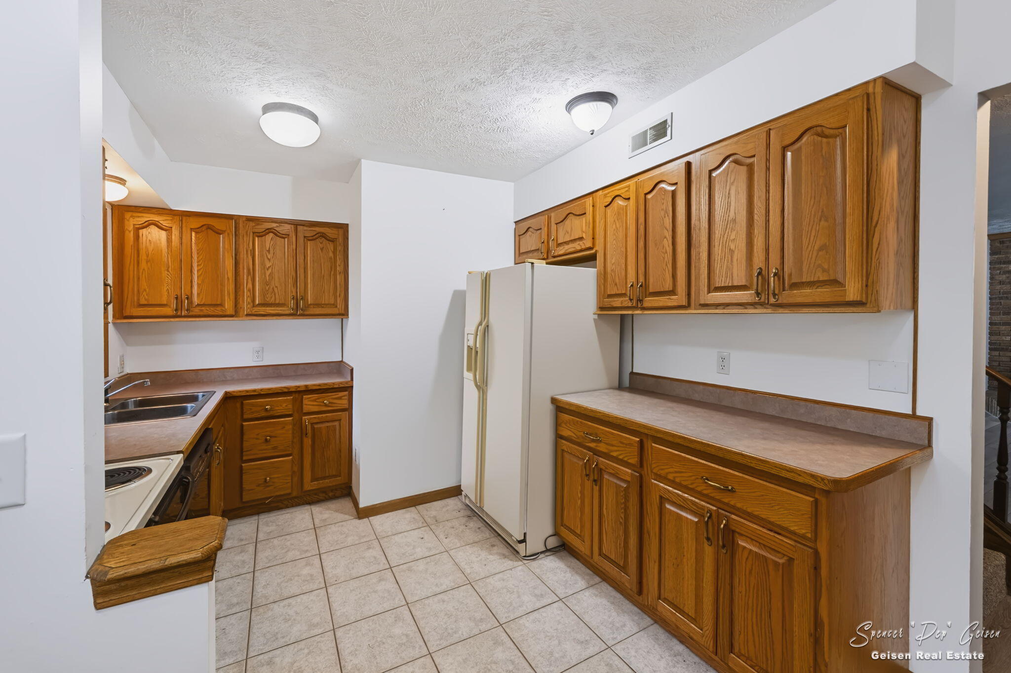 8601 Hidden Trail Property Photo 14
