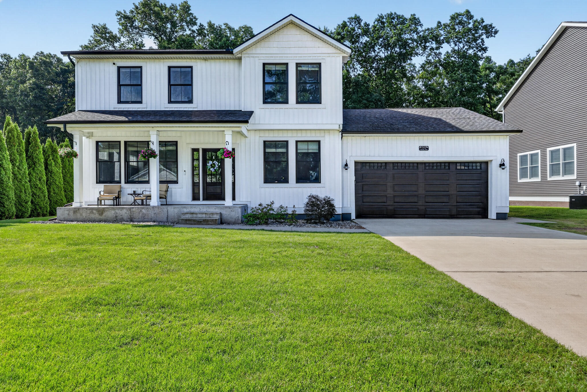 2525 Chestnut Trail Property Photo 1