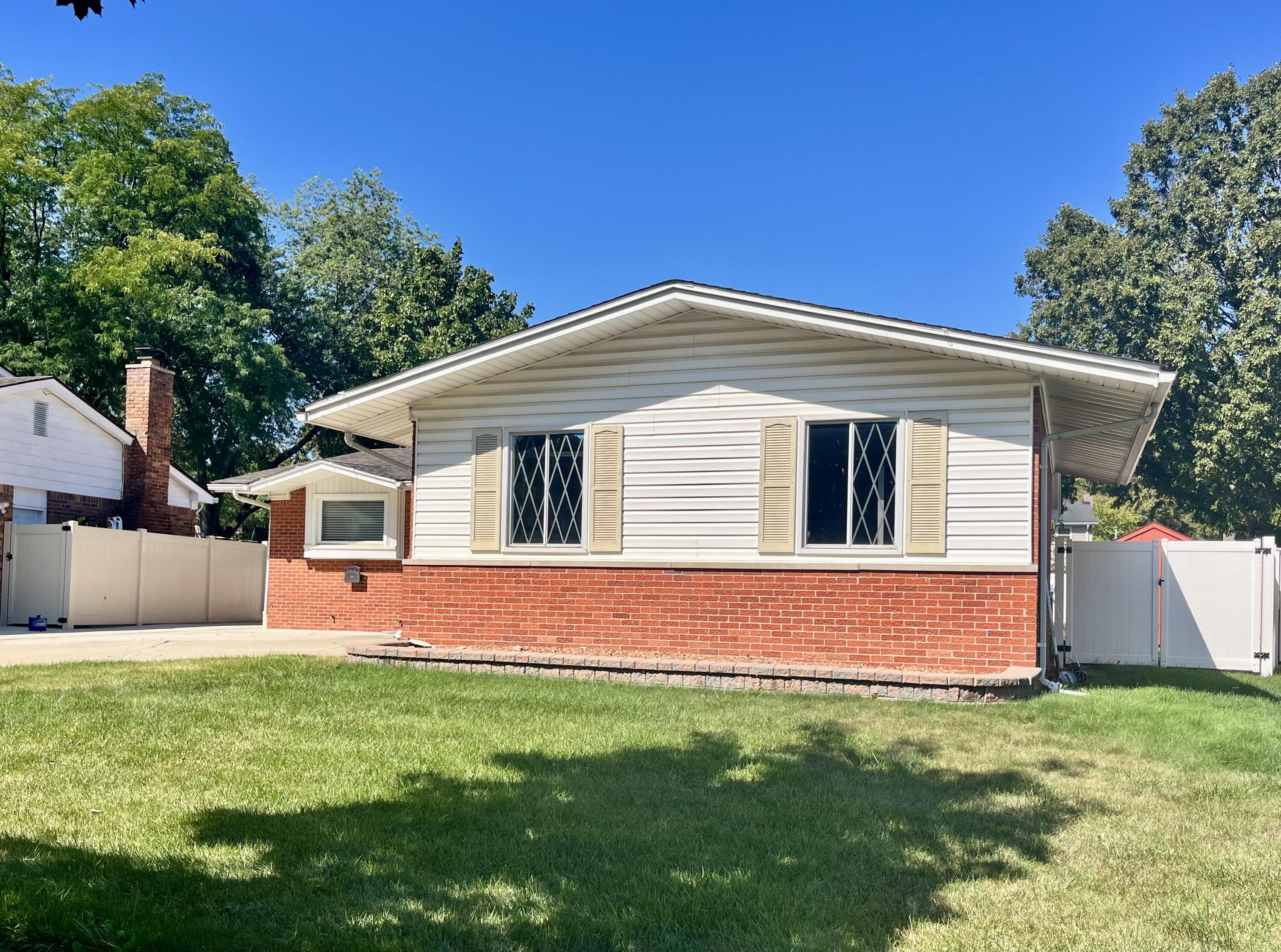 19342 Coventry Drive Property Photo 4
