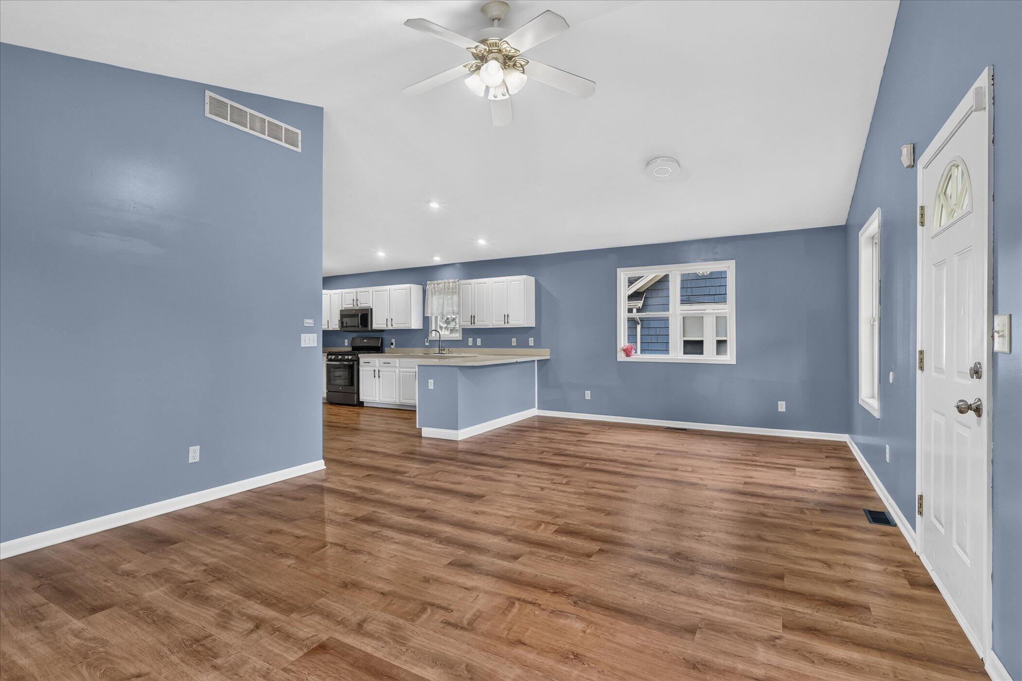 1105 Hazen Street Se Property Photo 10