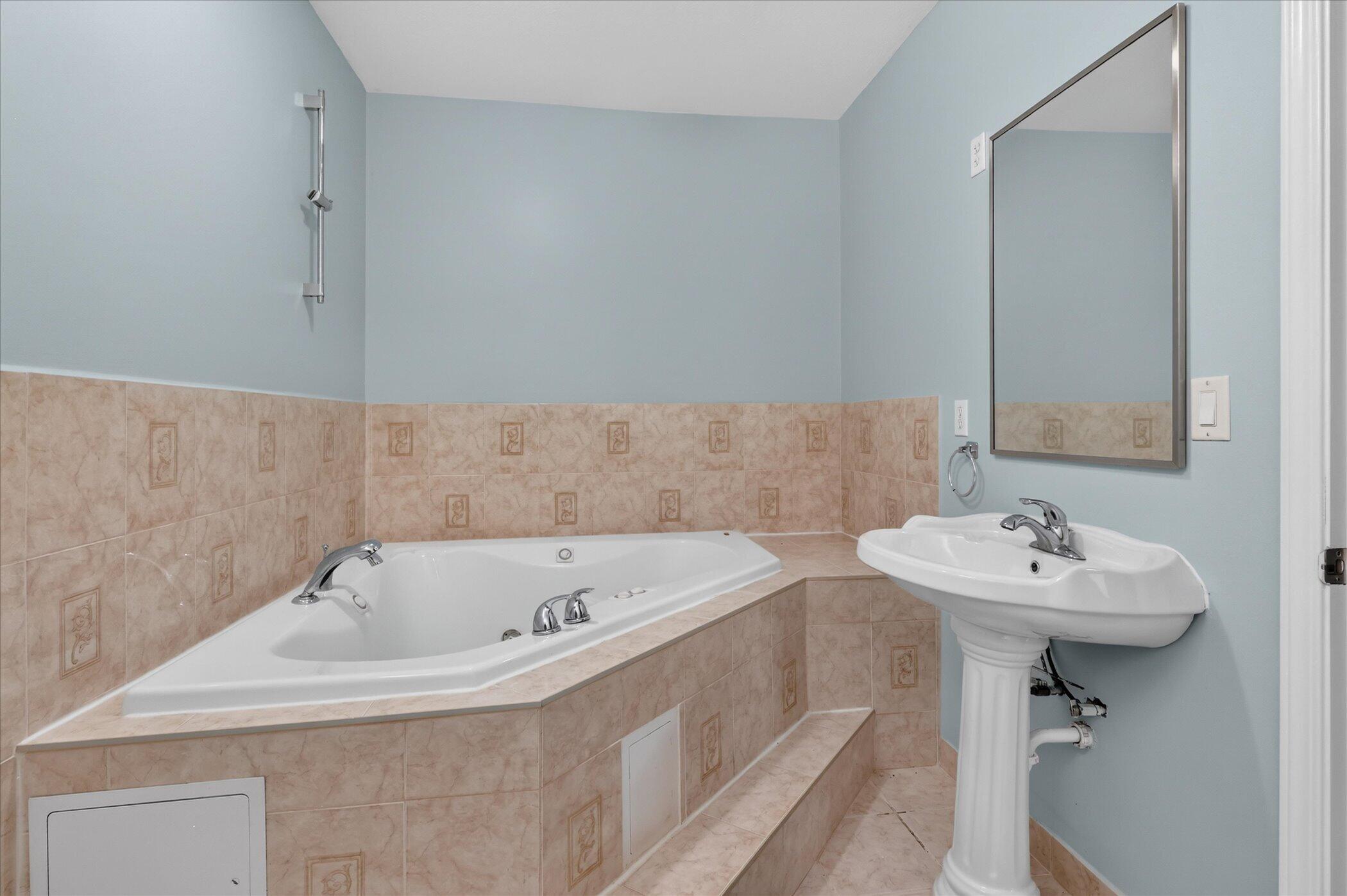 1105 Hazen Street Se Property Photo 23