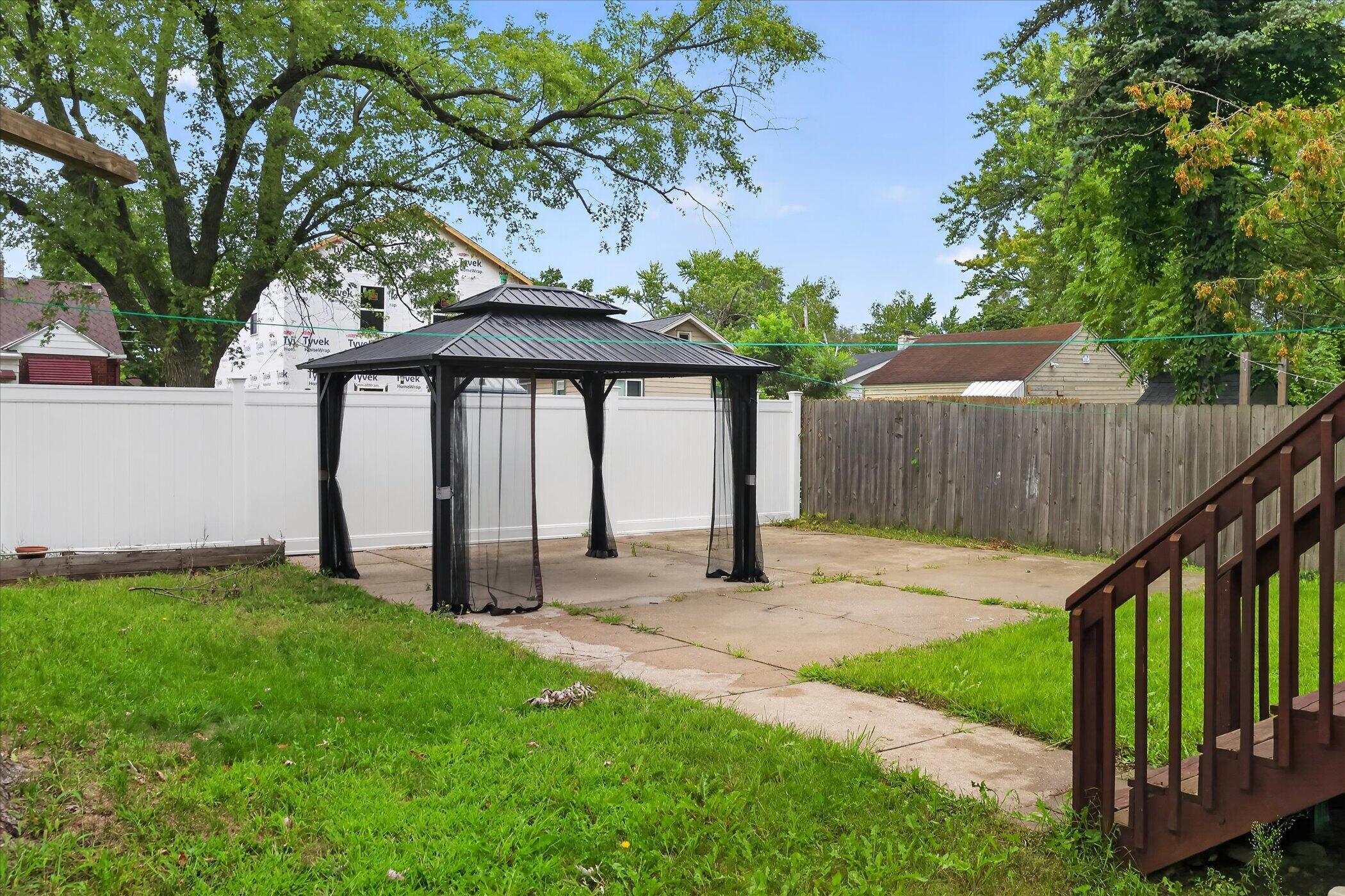 1105 Hazen Street Se Property Photo 35