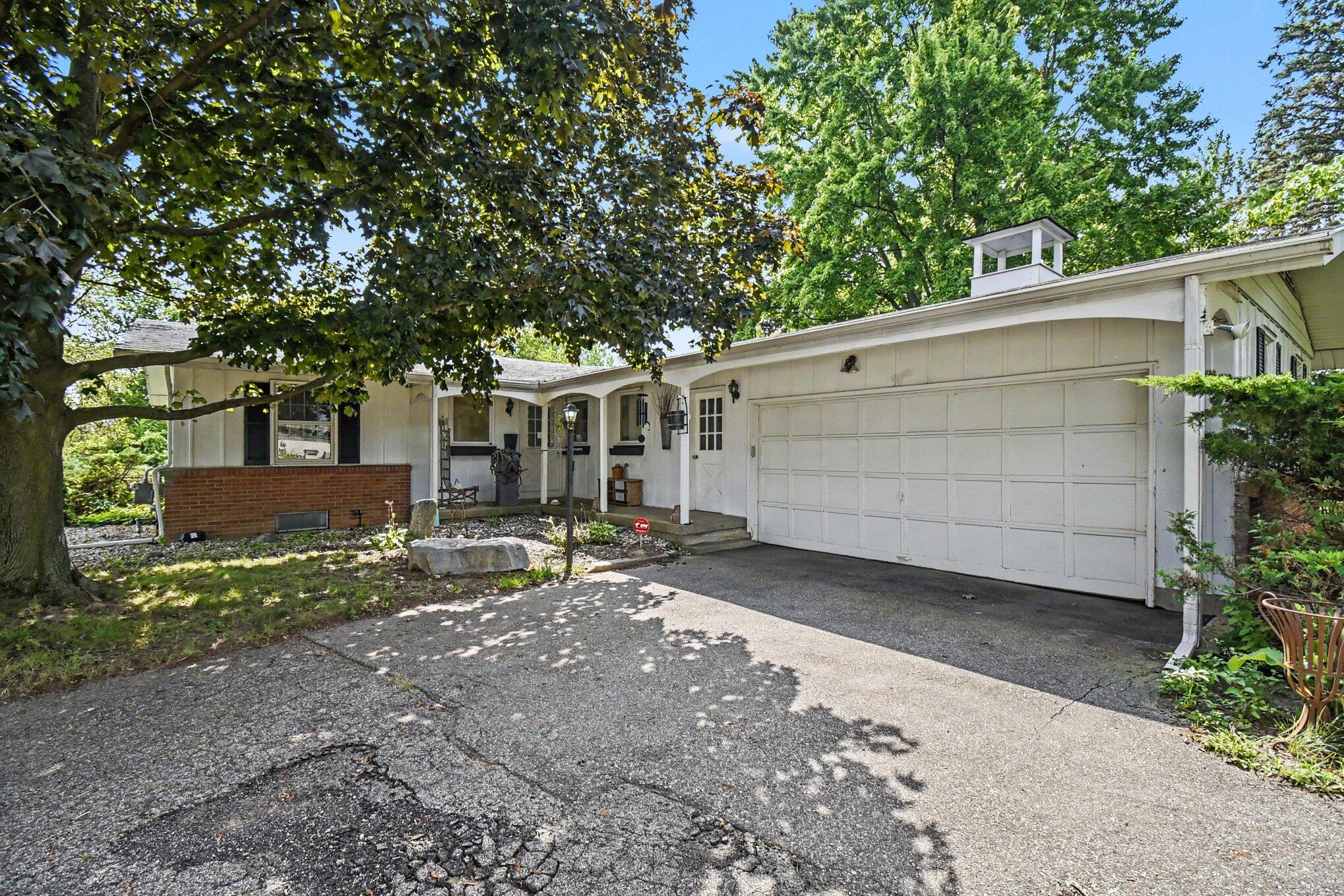 5124 60th Street Se Property Photo 3