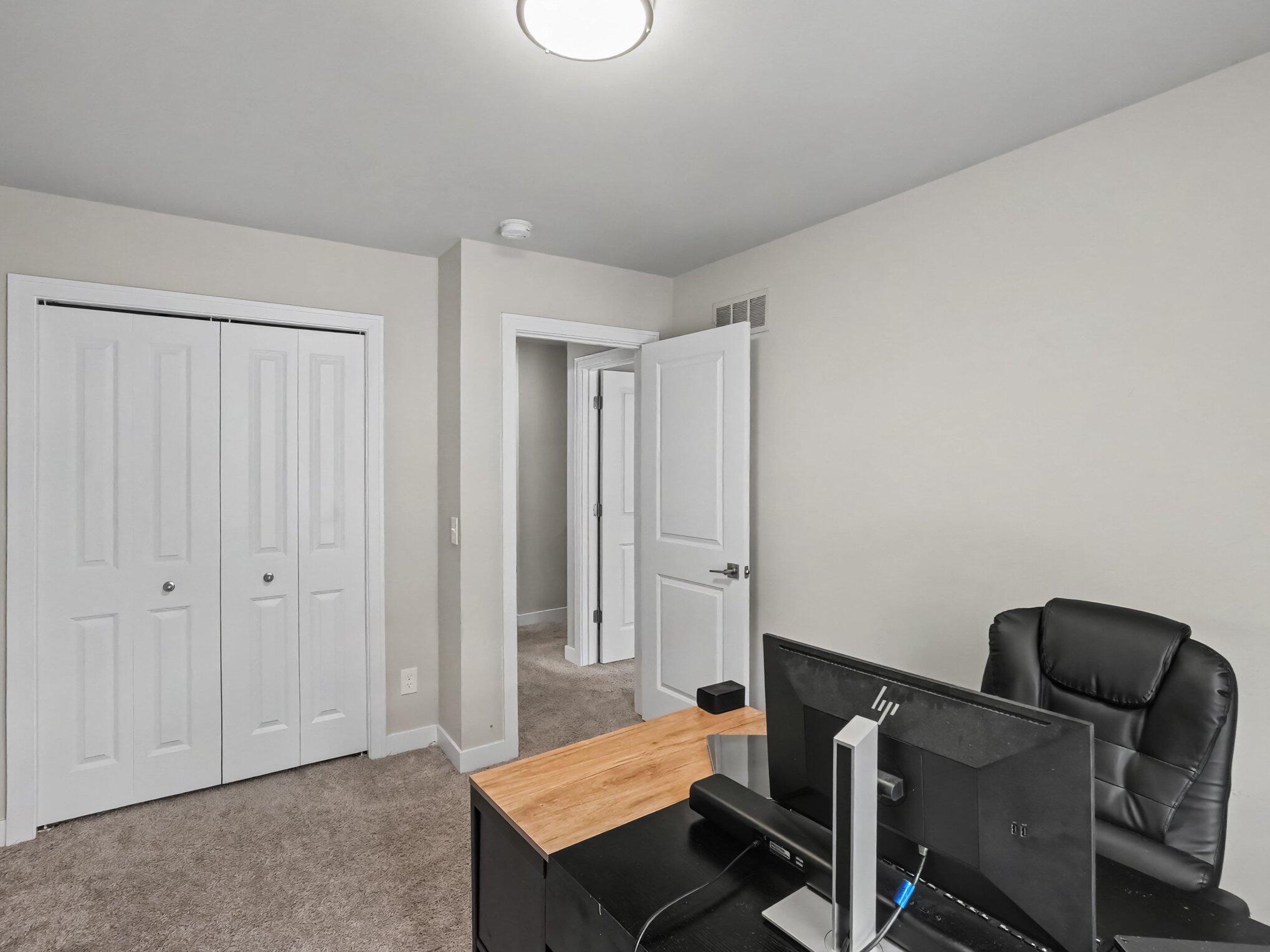 880 Machnik Drive Property Photo 14