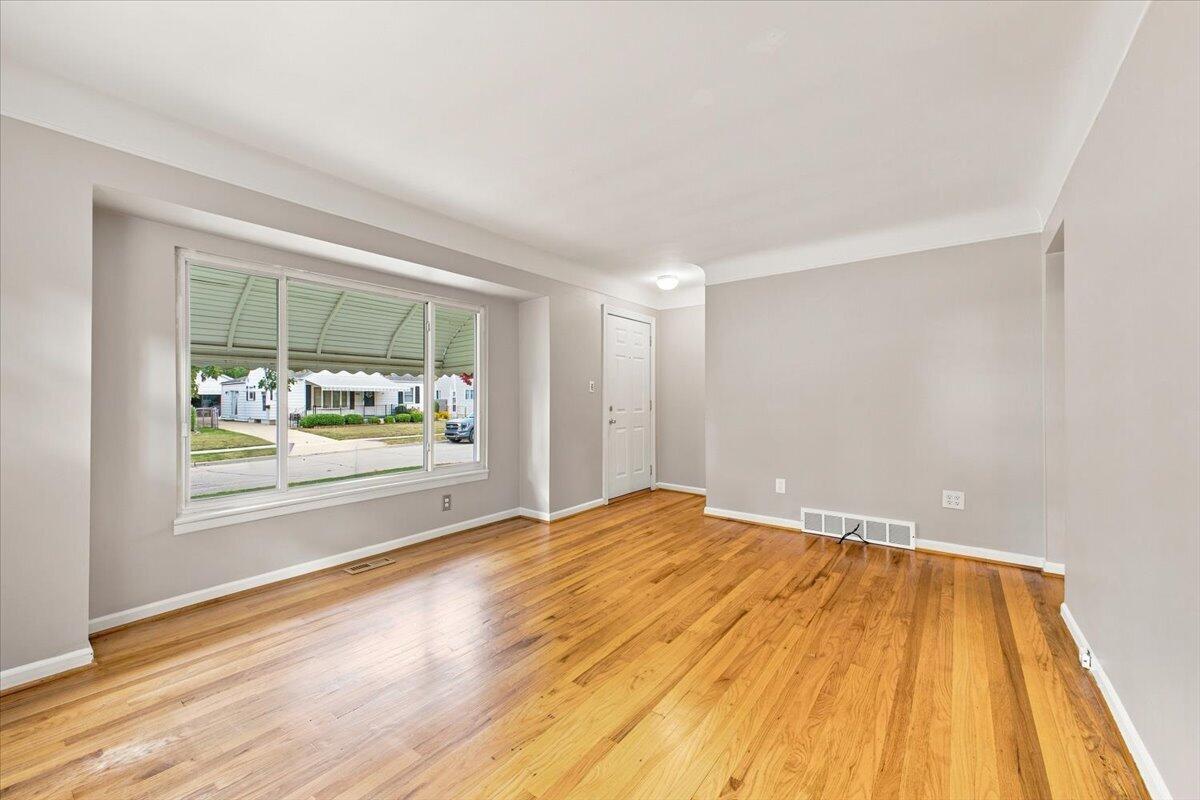 815 S Marias Avenue Property Photo 4