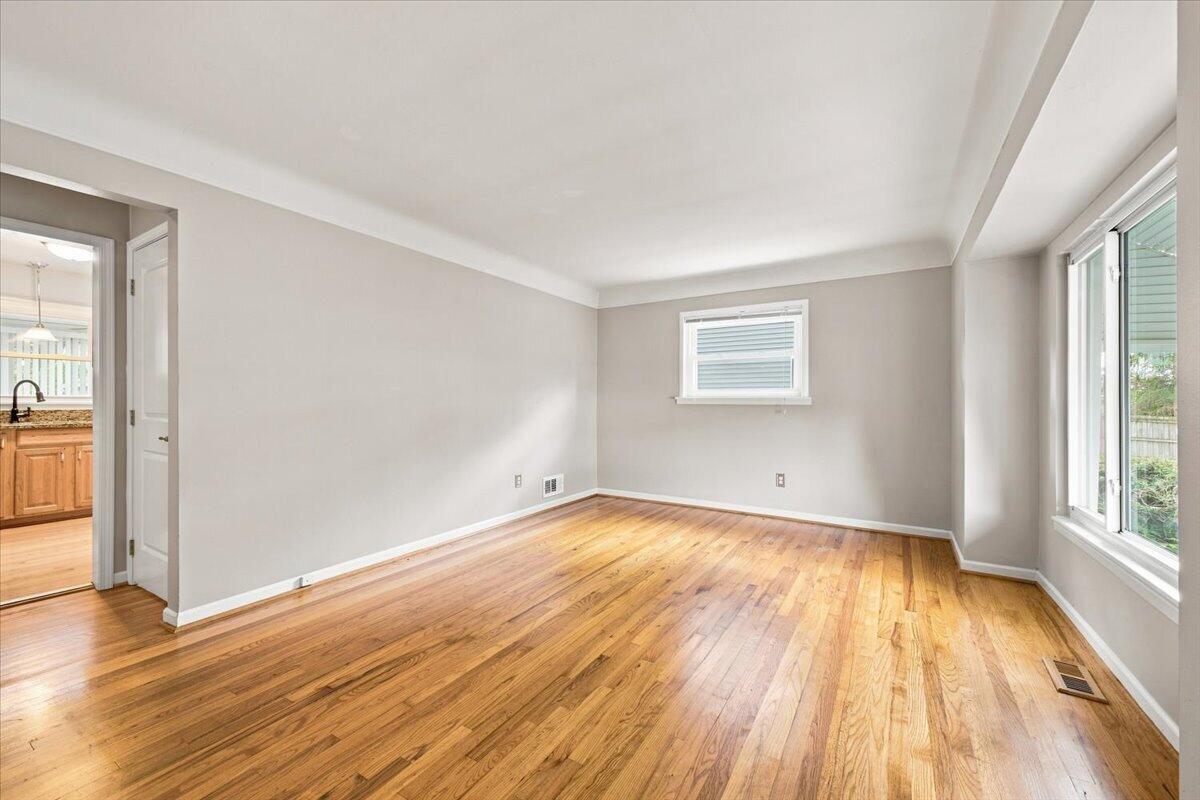 815 S Marias Avenue Property Photo 5