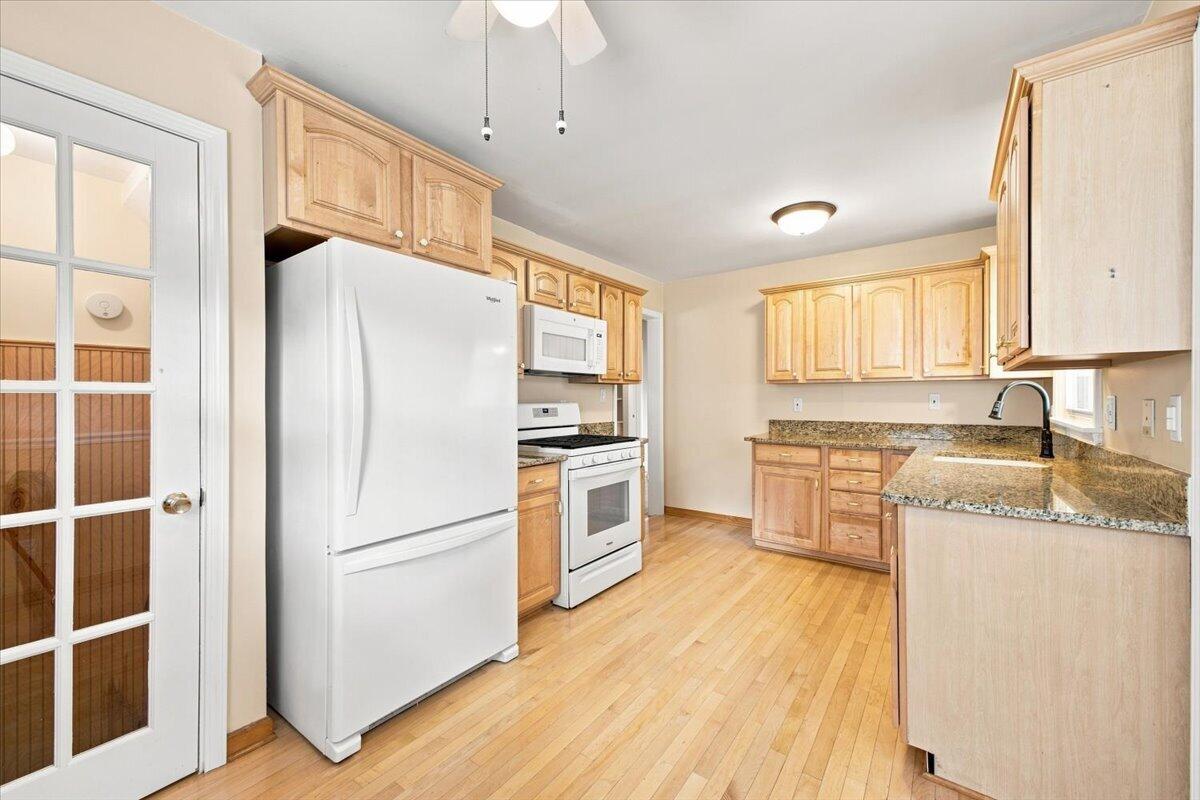 815 S Marias Avenue Property Photo 11