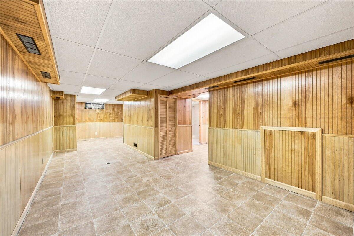 815 S Marias Avenue Property Photo 22