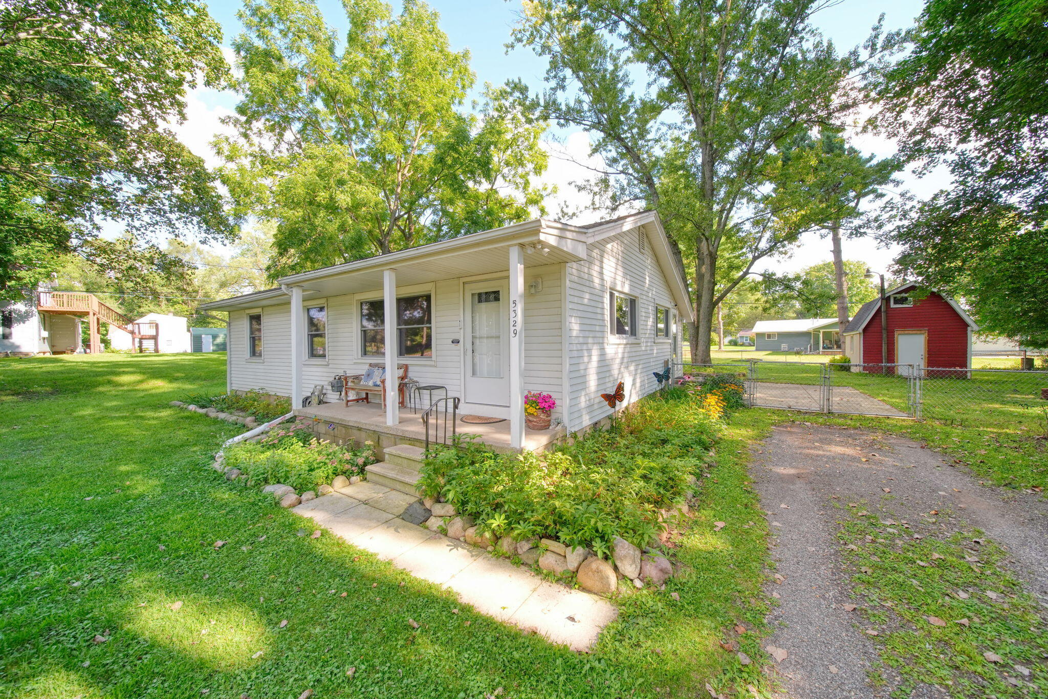 5329 Spring Arbor Road Property Photo 3