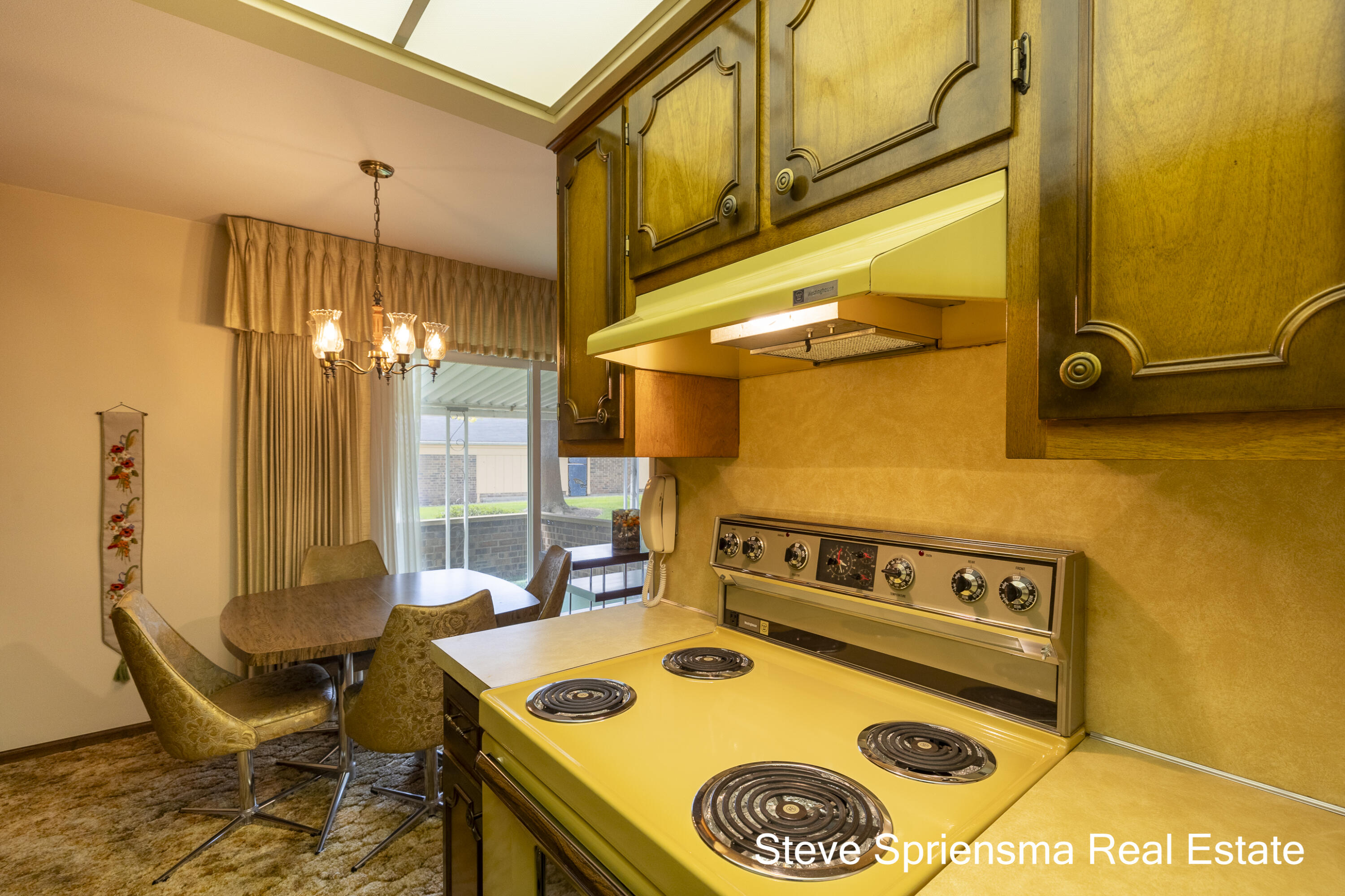 627 Carriage Lane Property Photo 12