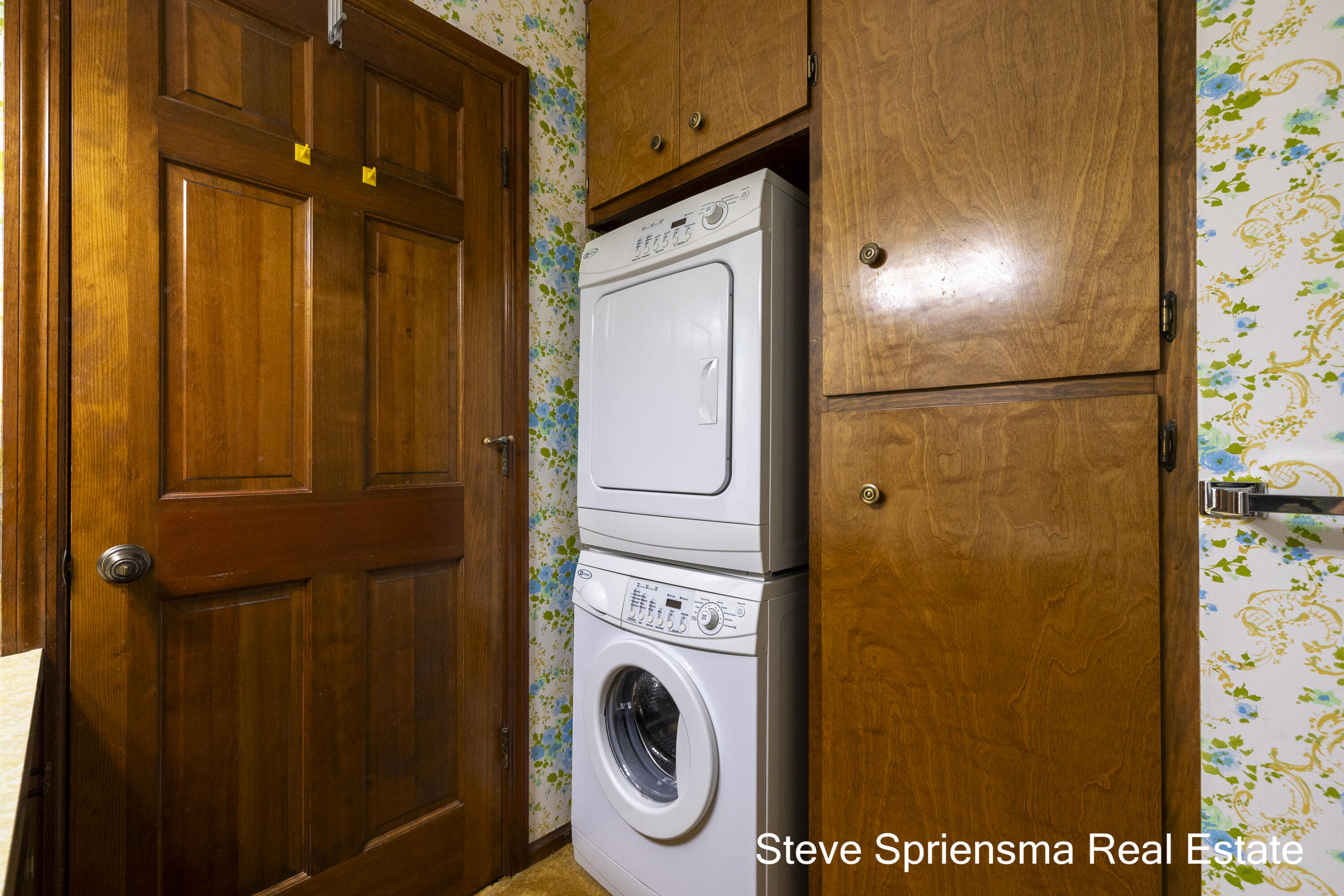 627 Carriage Lane Property Photo 15