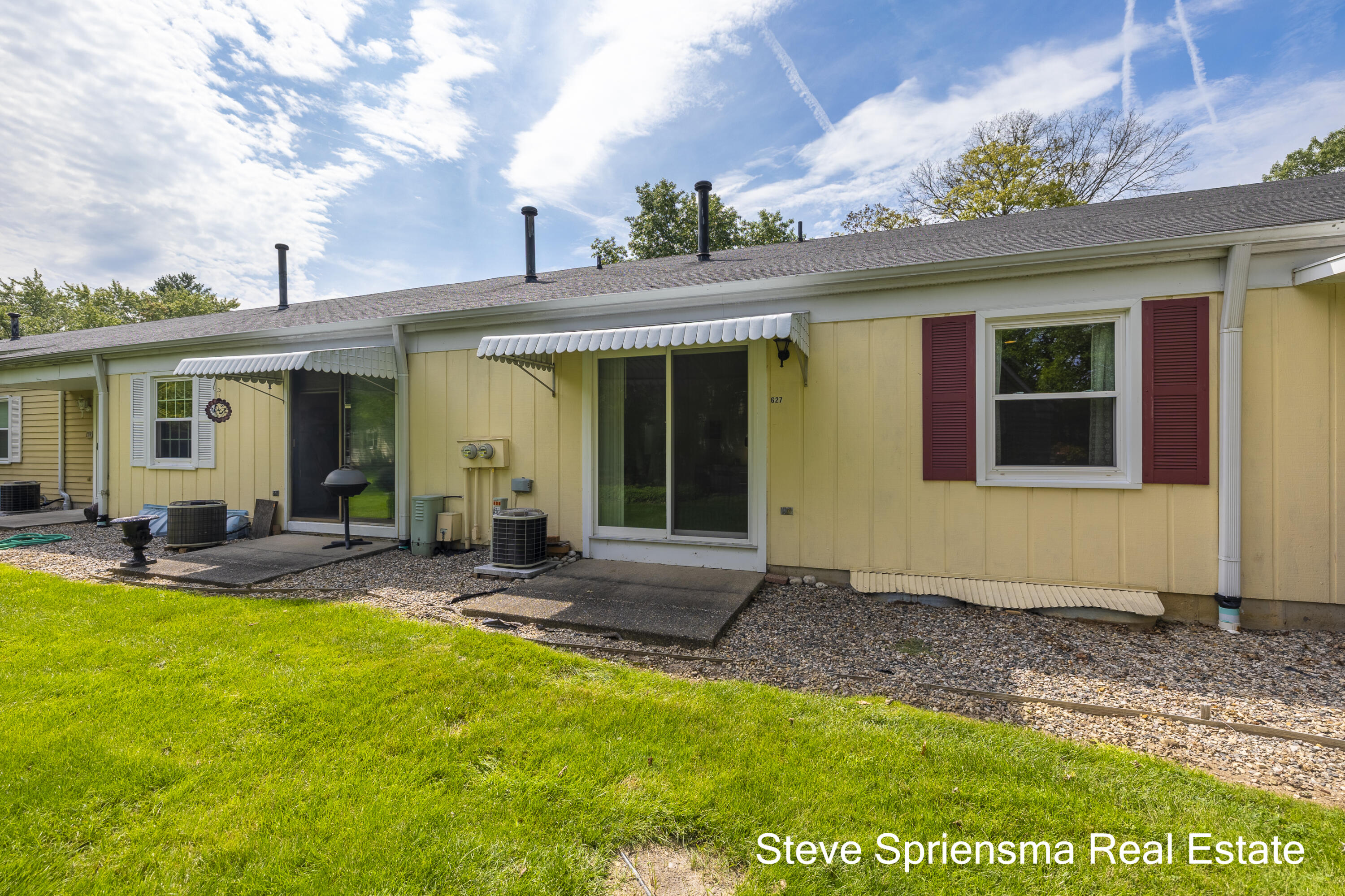 627 Carriage Lane Property Photo 21