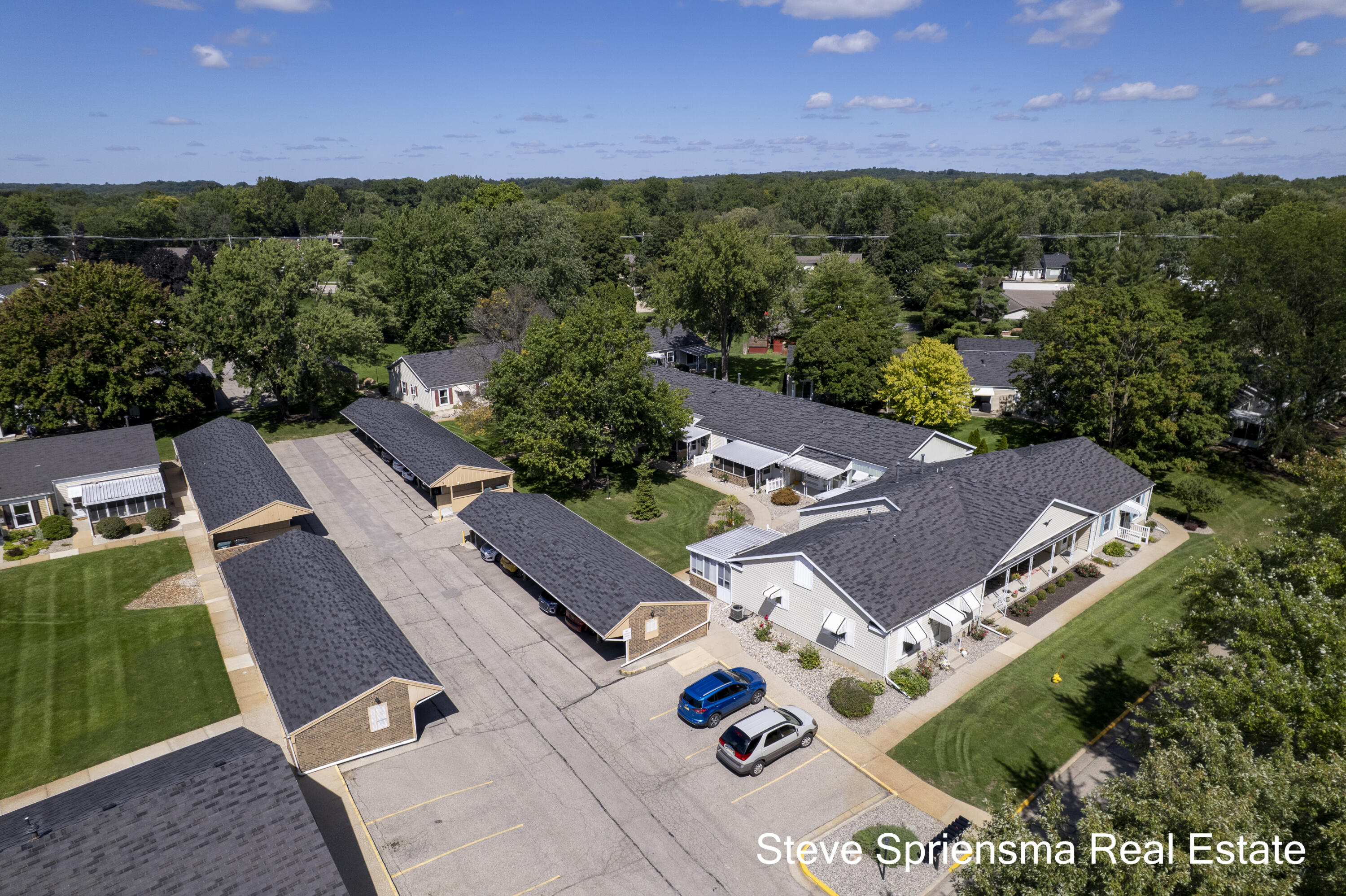 627 Carriage Lane Property Photo 23
