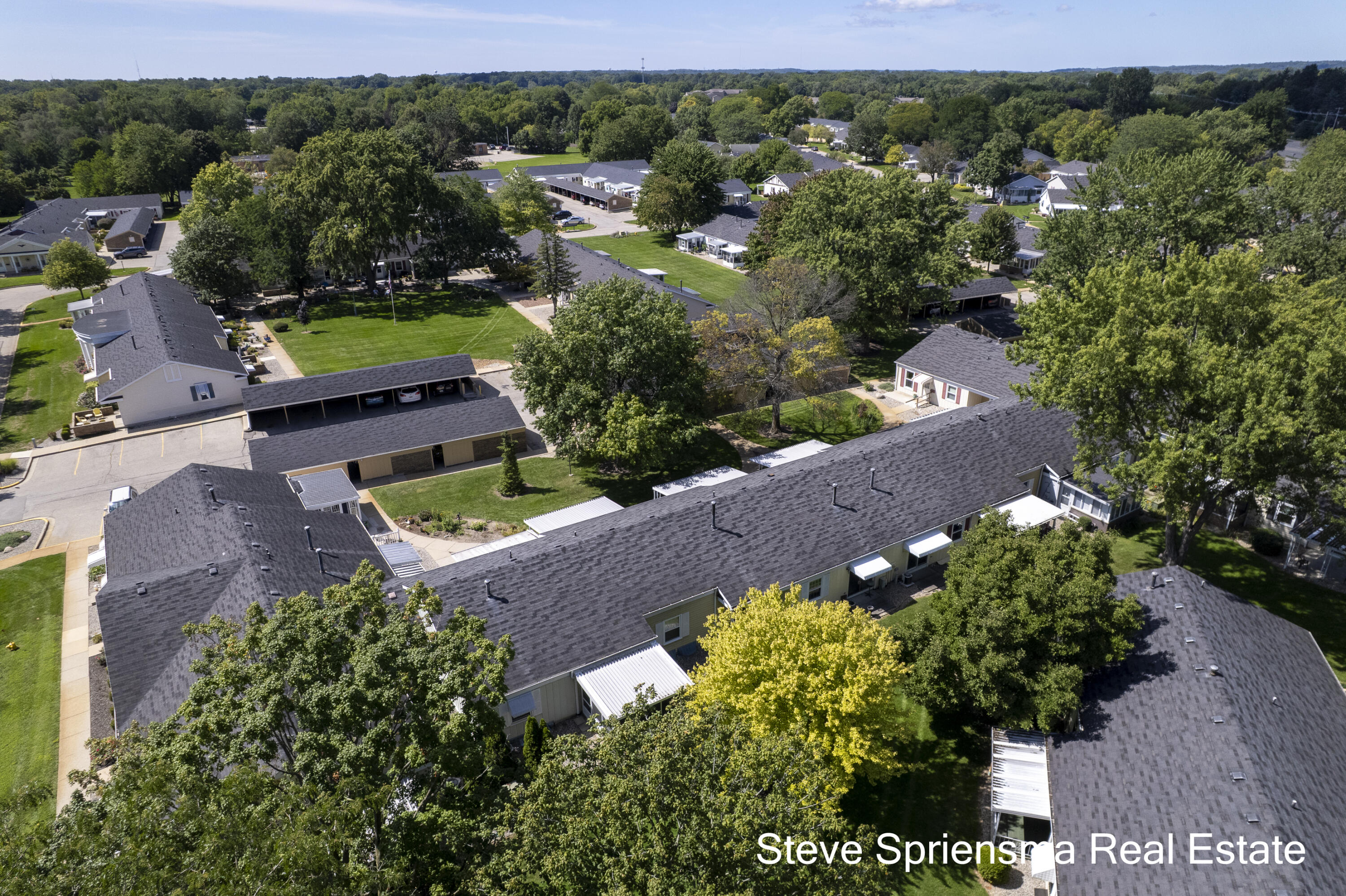 627 Carriage Lane Property Photo 24