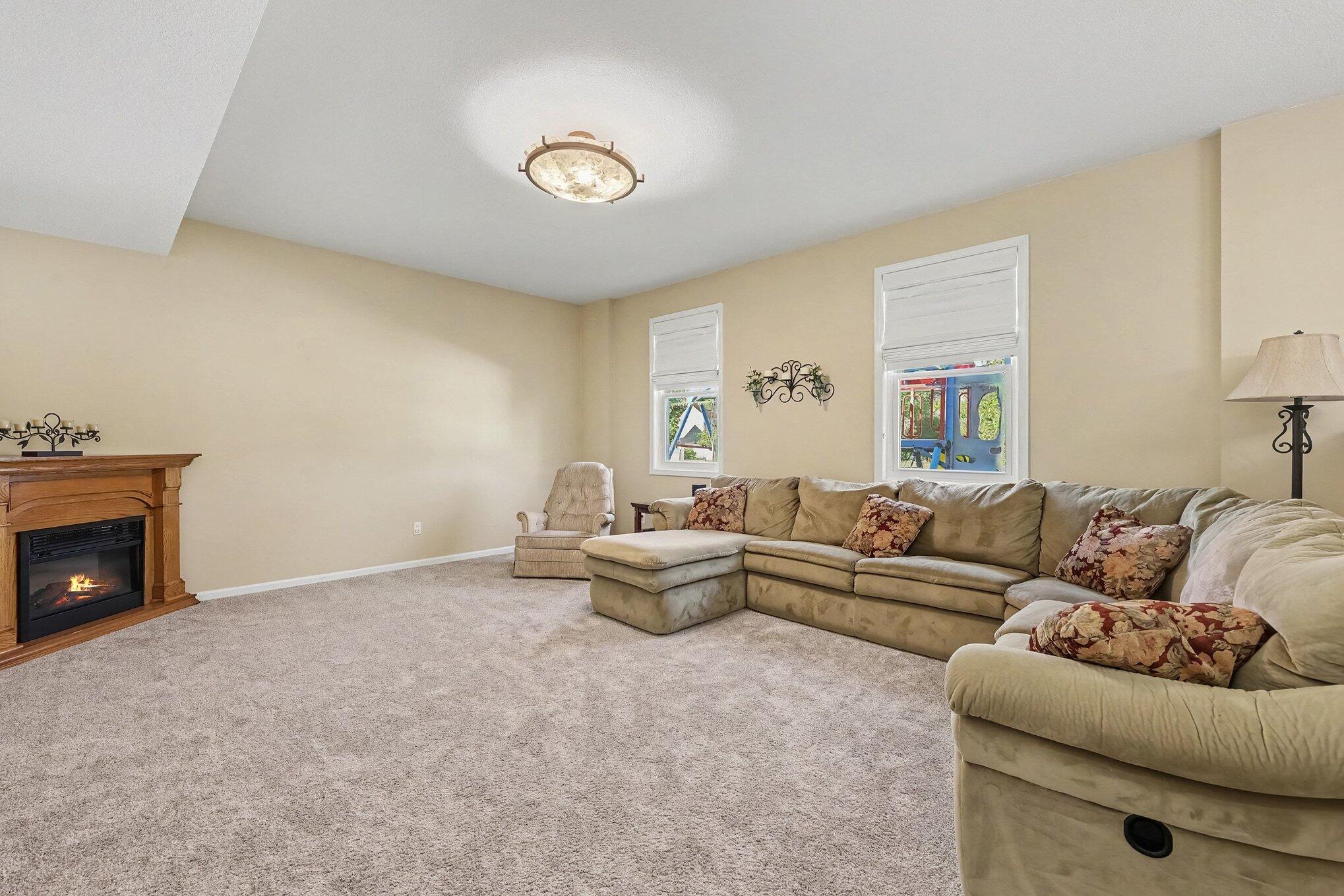 8614 Magnolia Way Property Photo 7
