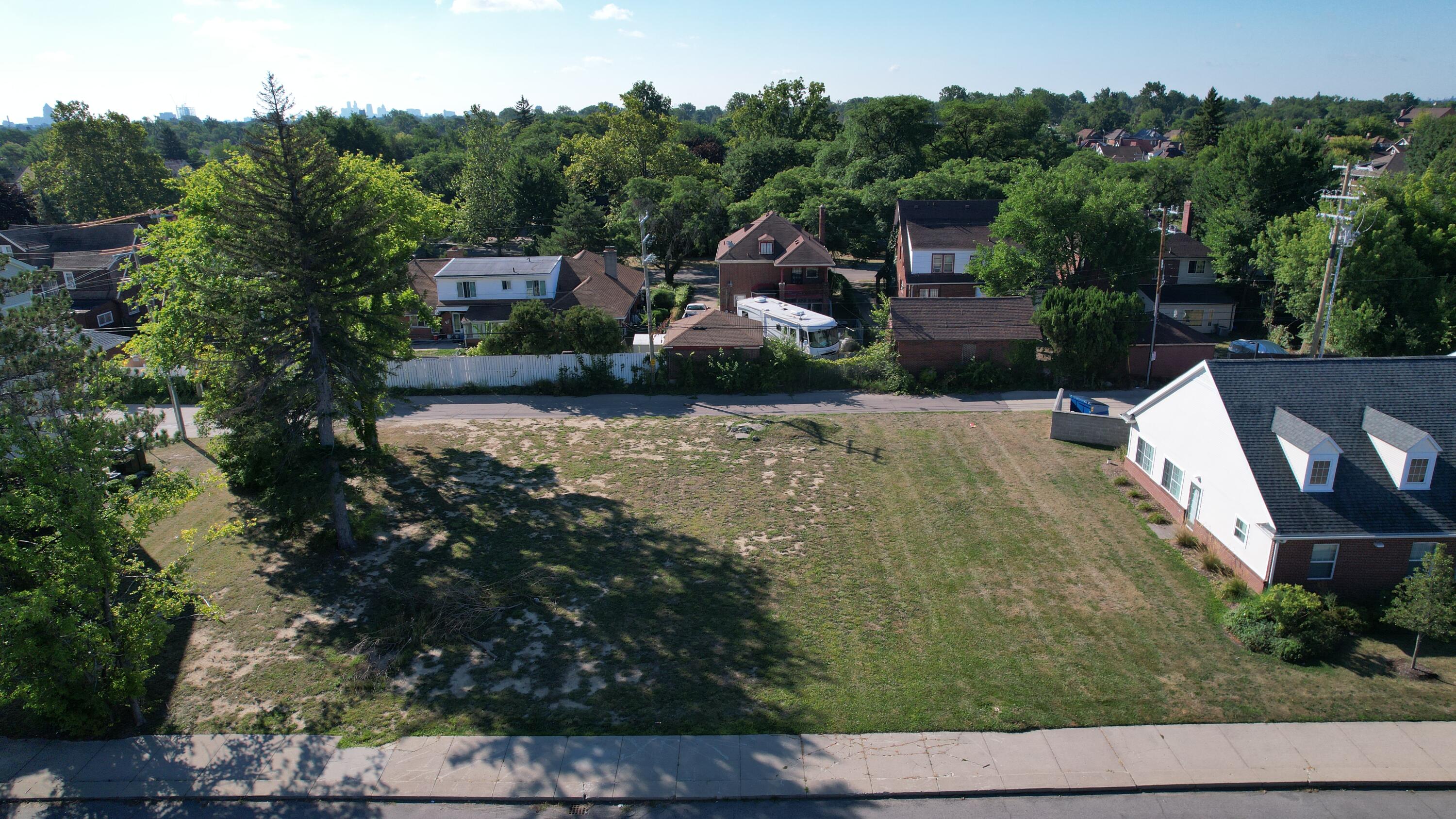 2411 Ewald Circle Property Photo 1