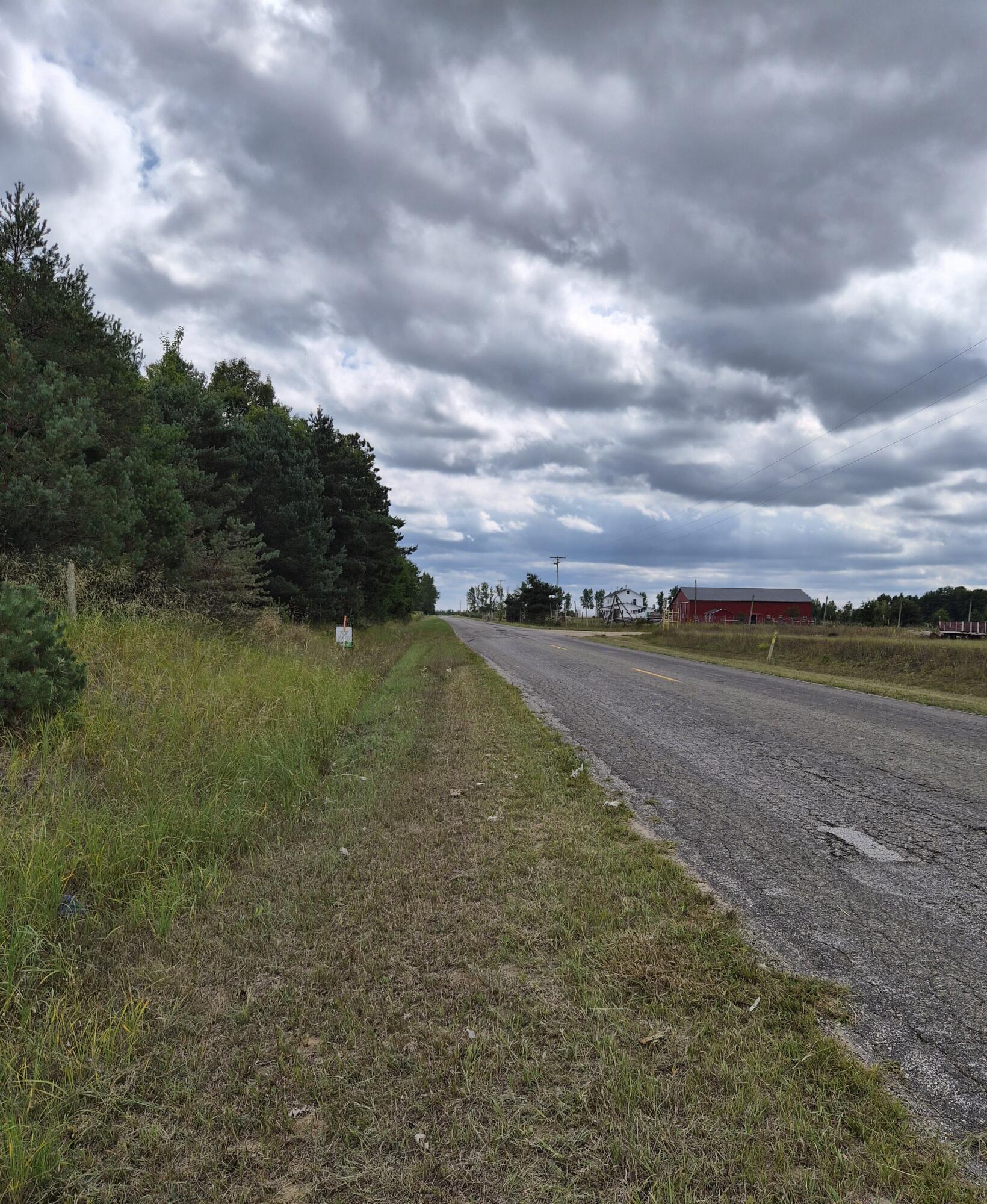 Adamson Lake Road Property Photo 3