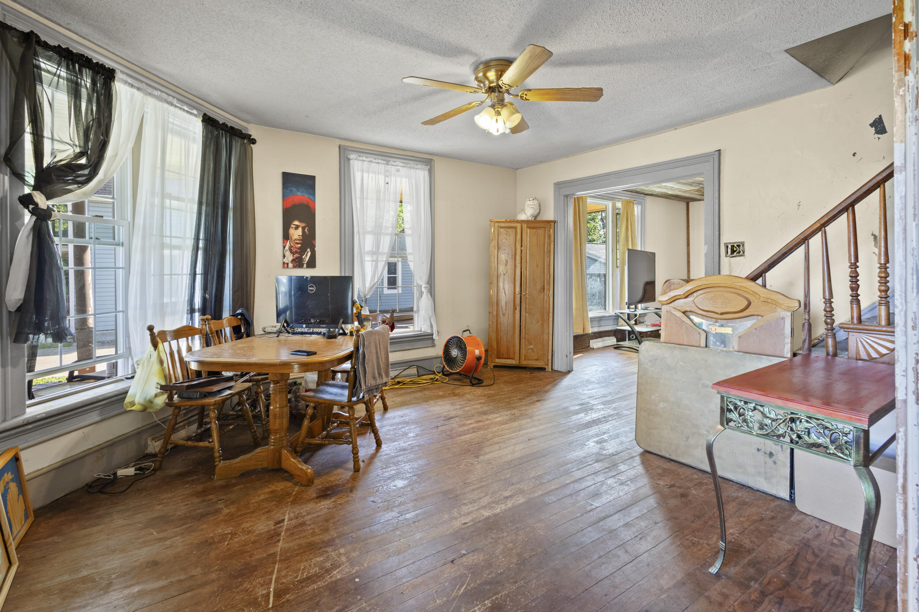 216 N Chicago Street Property Photo 5