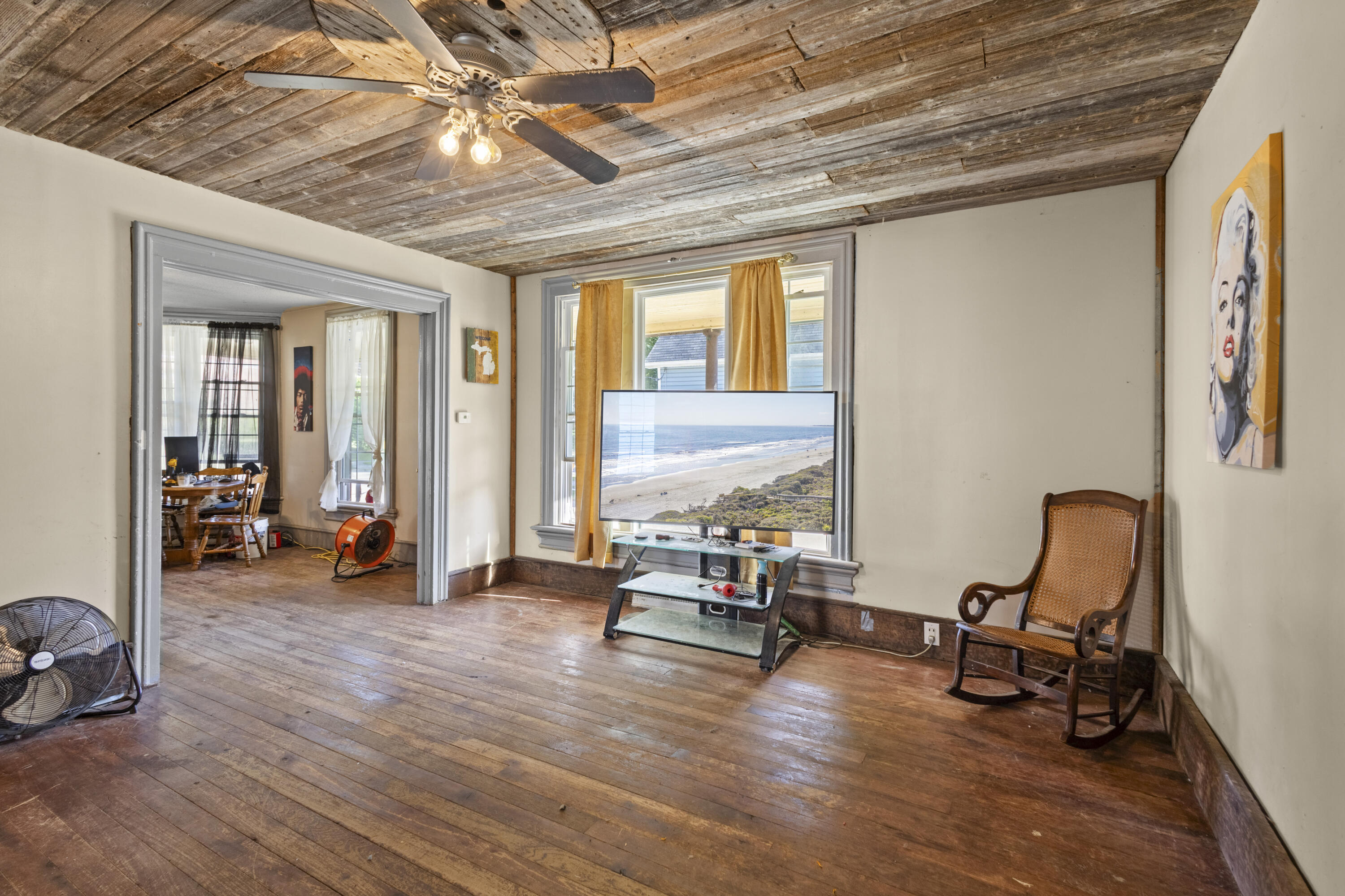 216 N Chicago Street Property Photo 8