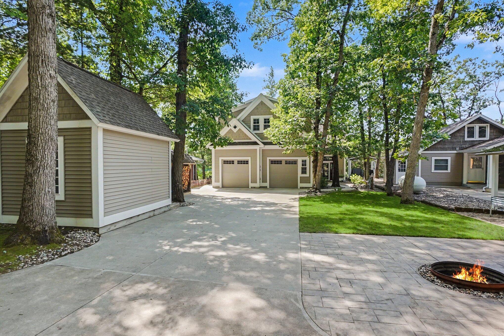 9893 N Aqua Drive Property Photo 4