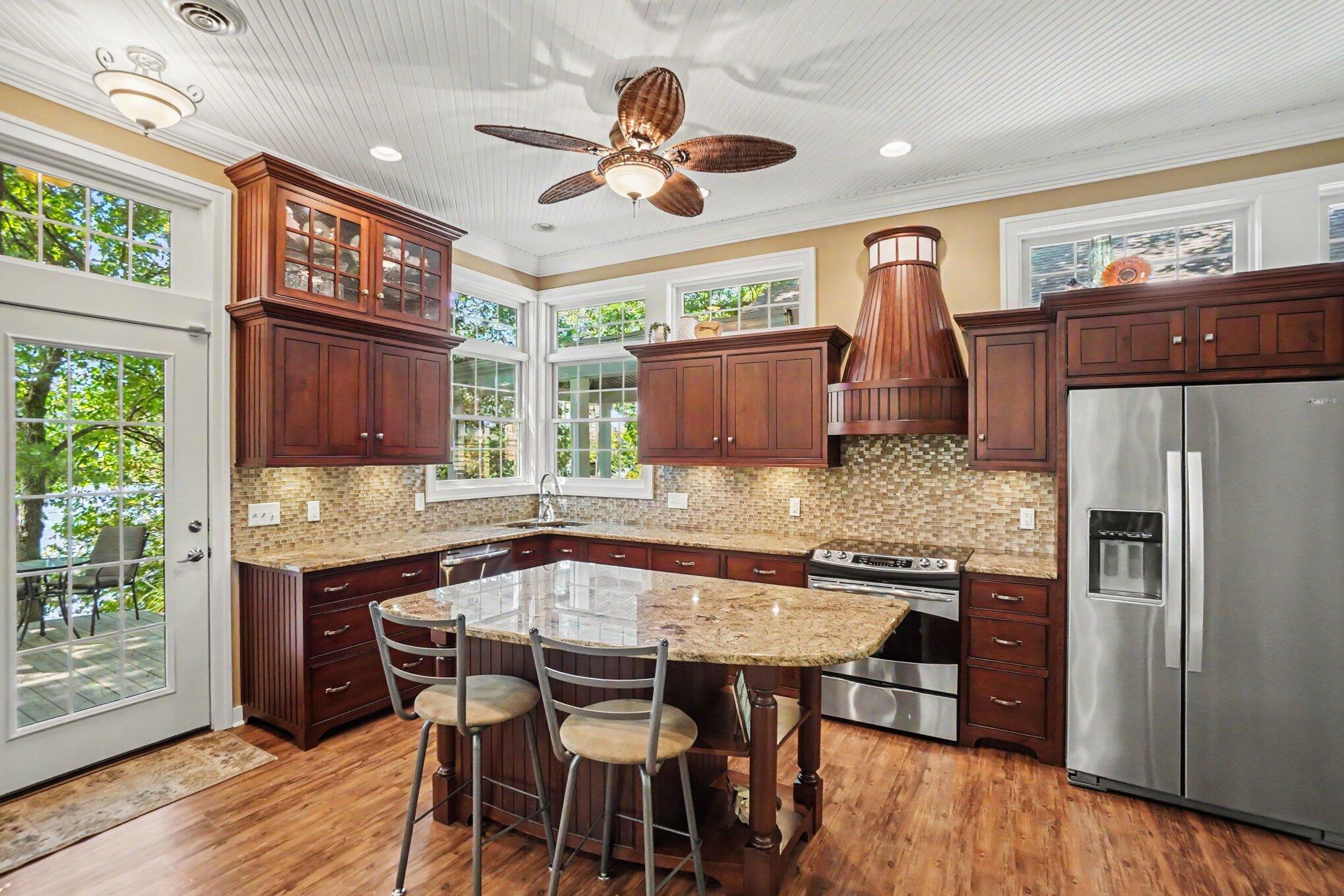 9893 N Aqua Drive Property Photo 8
