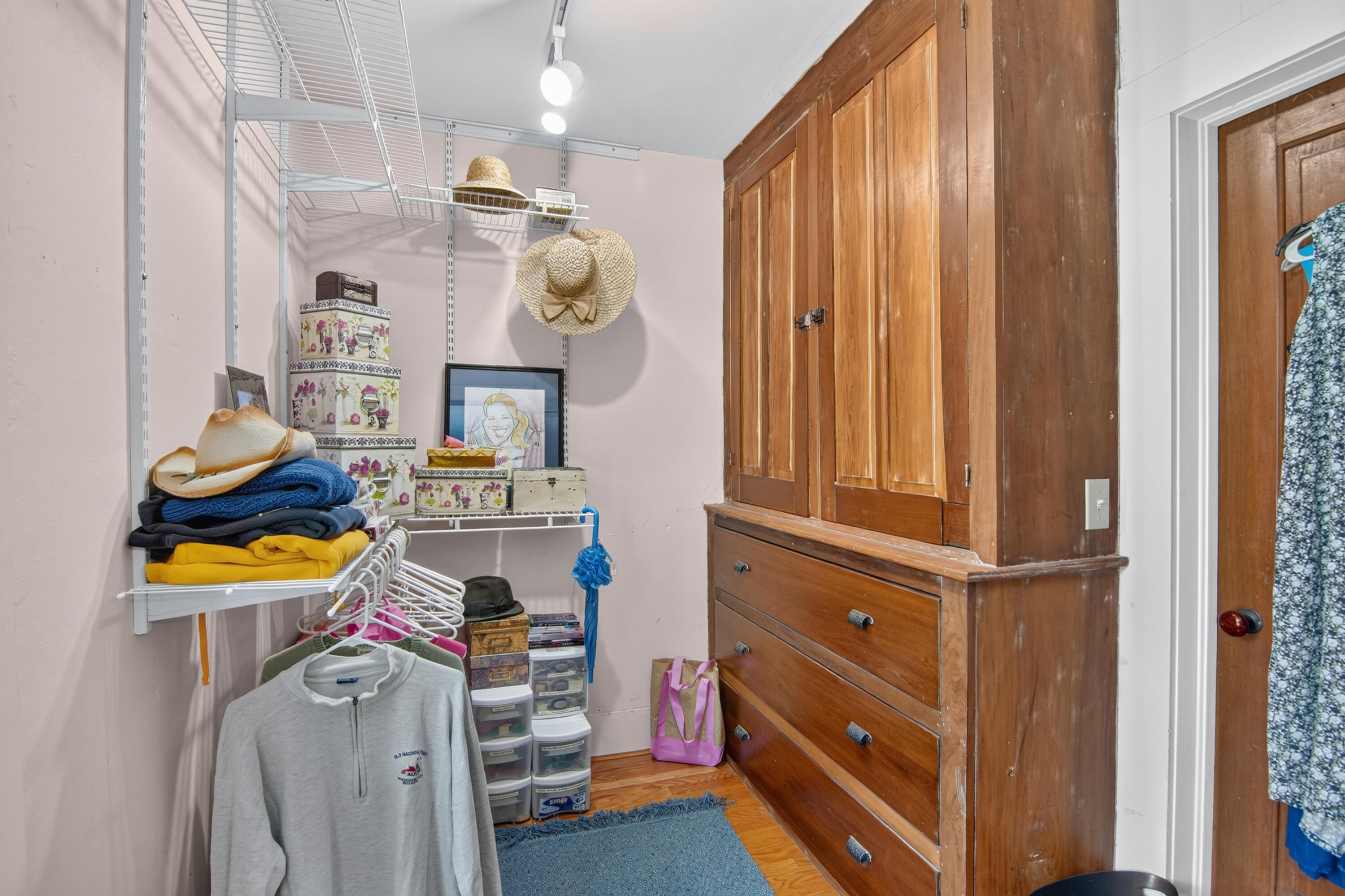 507 Grove Street Property Photo 42