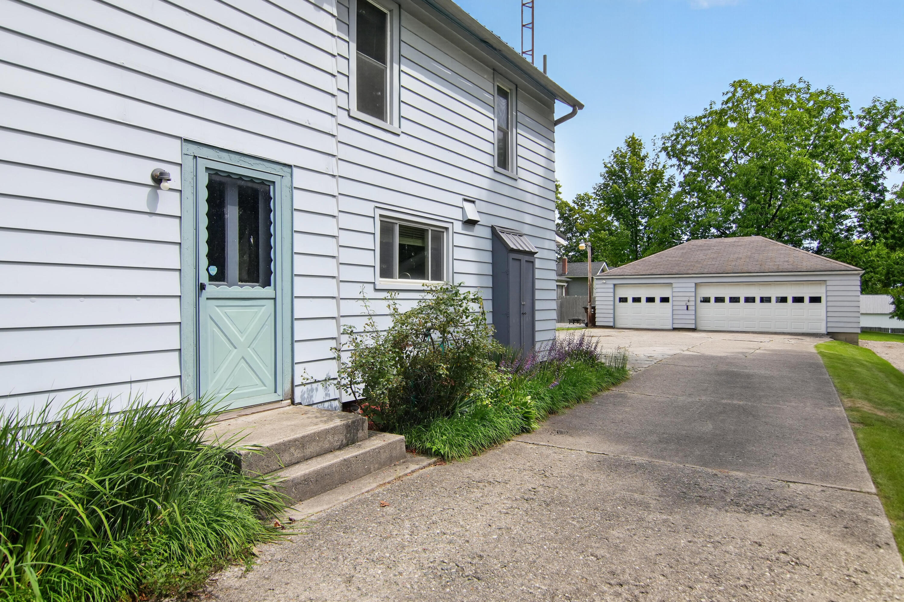 507 Grove Street Property Photo 58