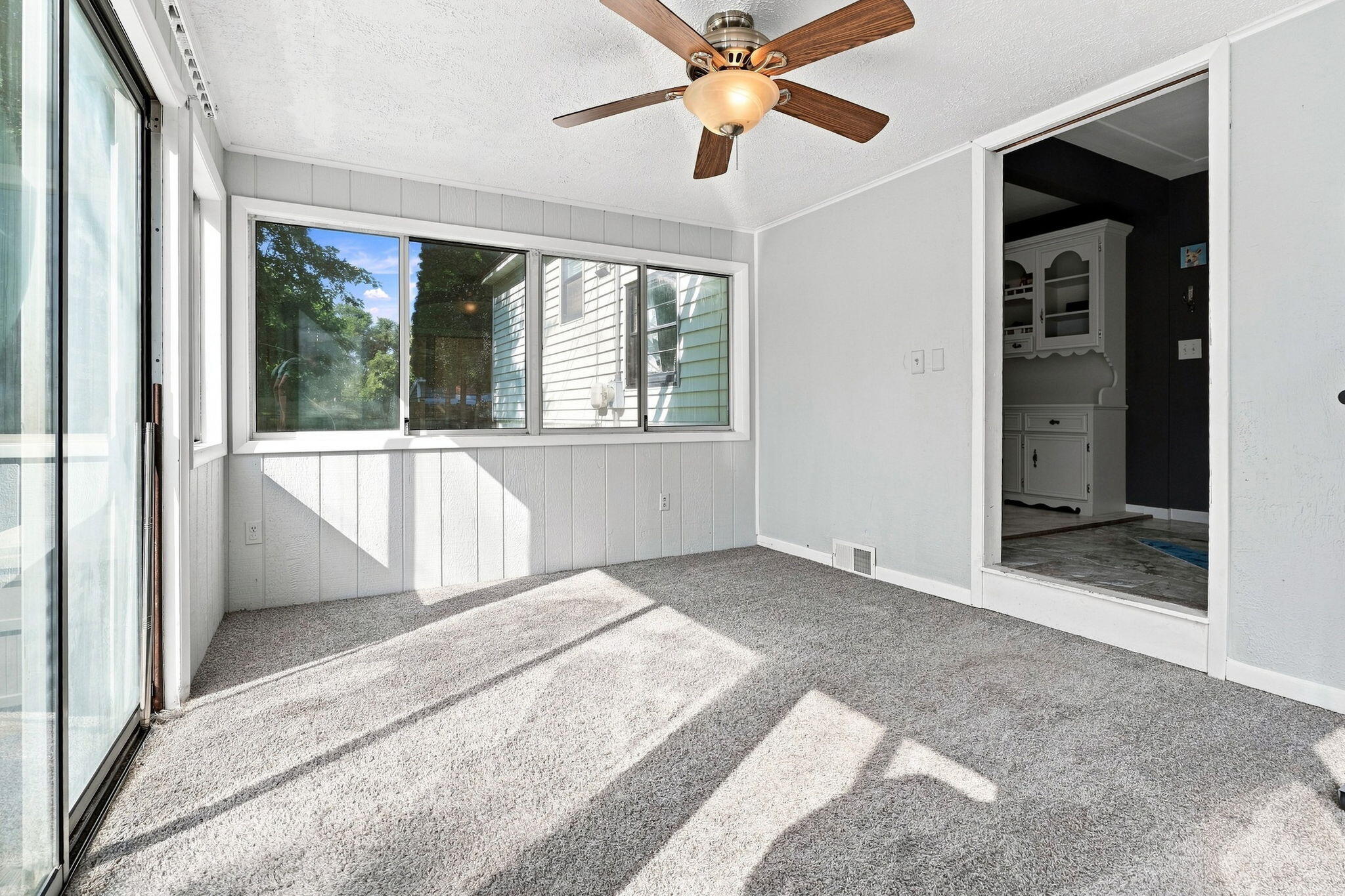 1044 Lockridge Drive Ne Property Photo 20