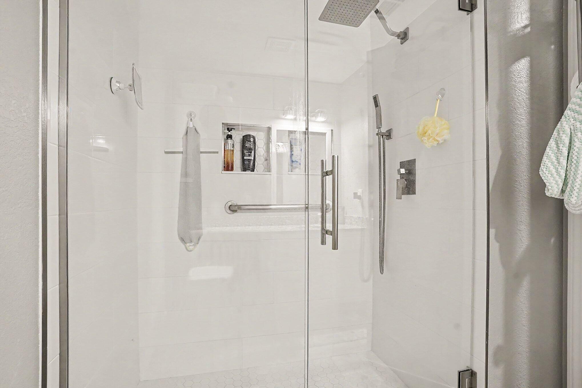 18400 N Ridge Court 17 Property Photo 12