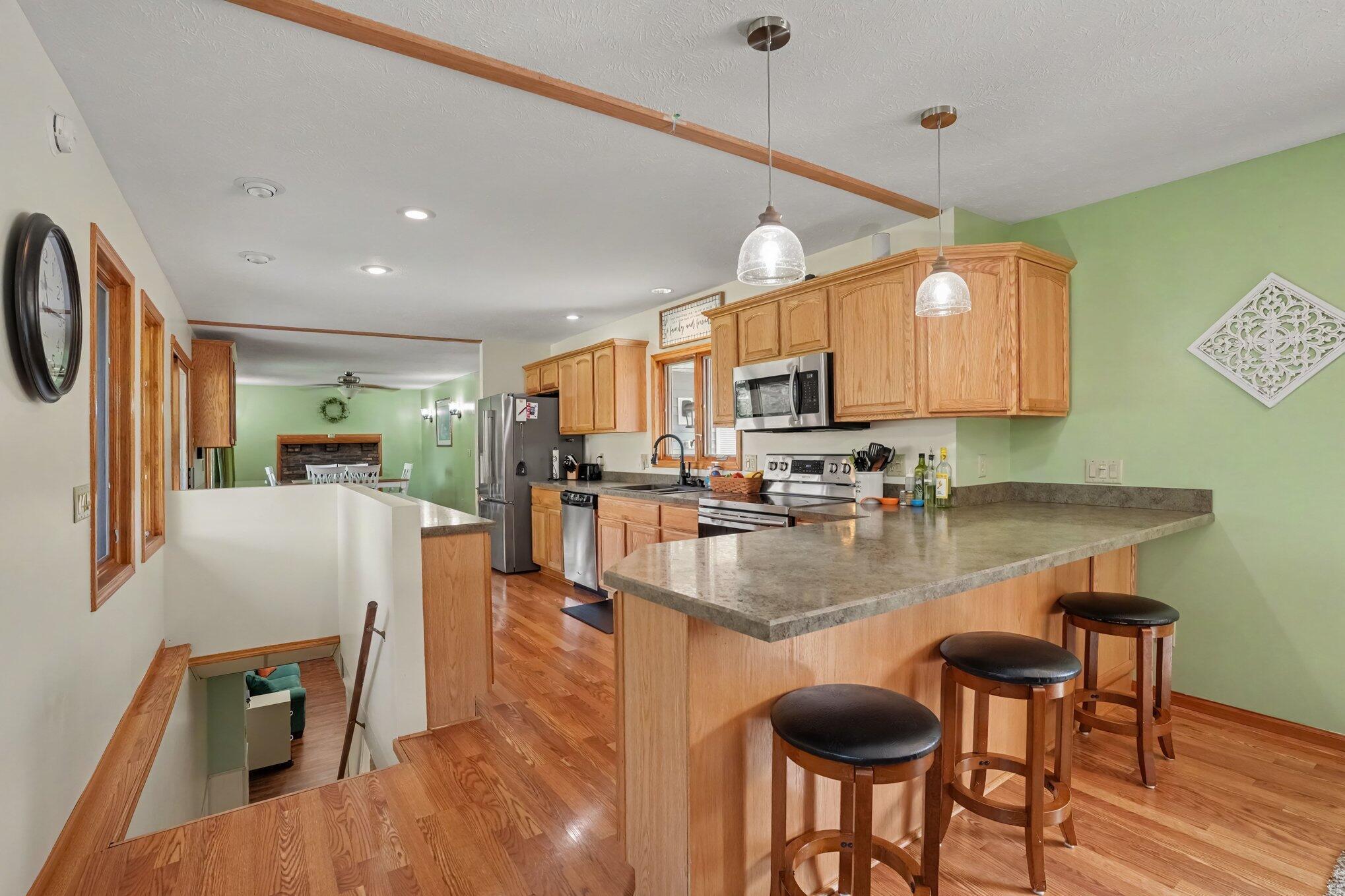 12996 Bayview Drive Property Photo 7