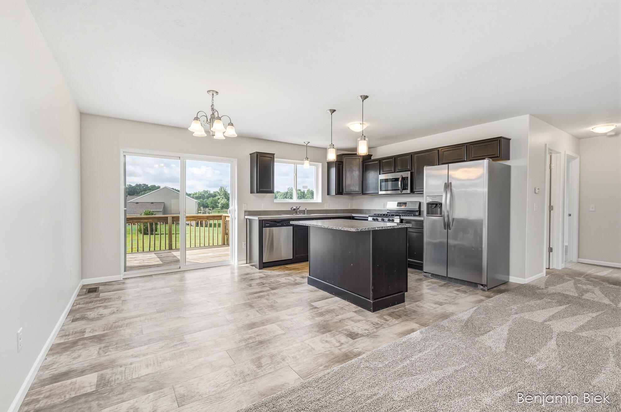 2809 Ivy Lane Property Photo 10