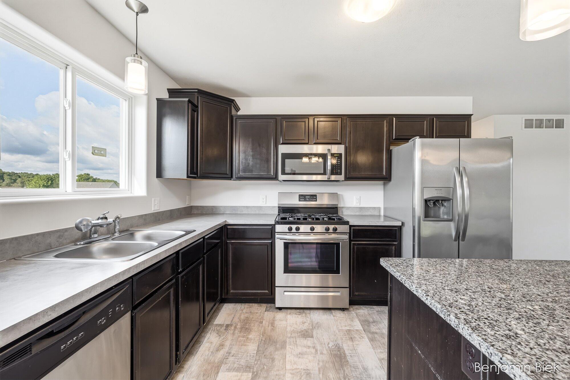 2809 Ivy Lane Property Photo 13