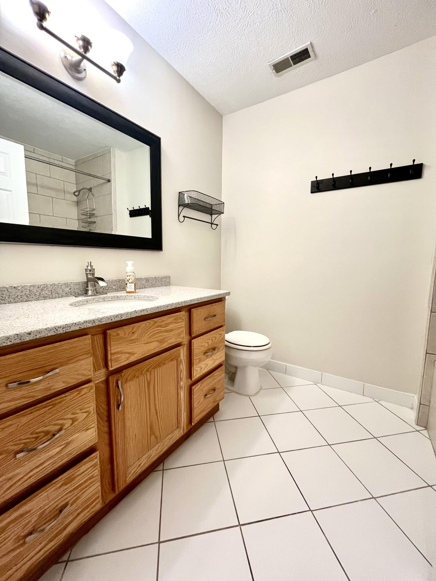 4417 Inverness Street Property Photo 6
