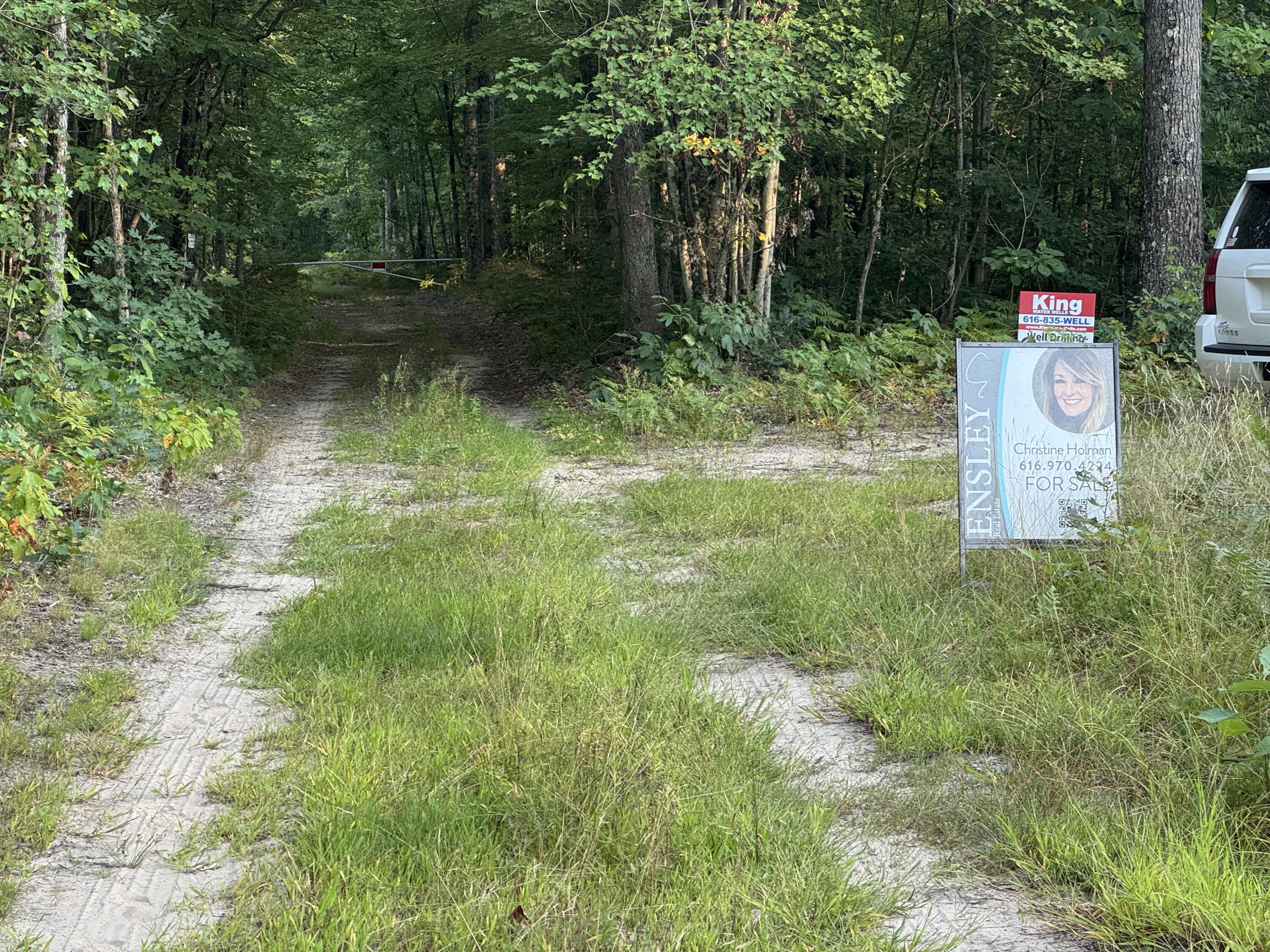 10381 Woodland Lane Property Photo 13