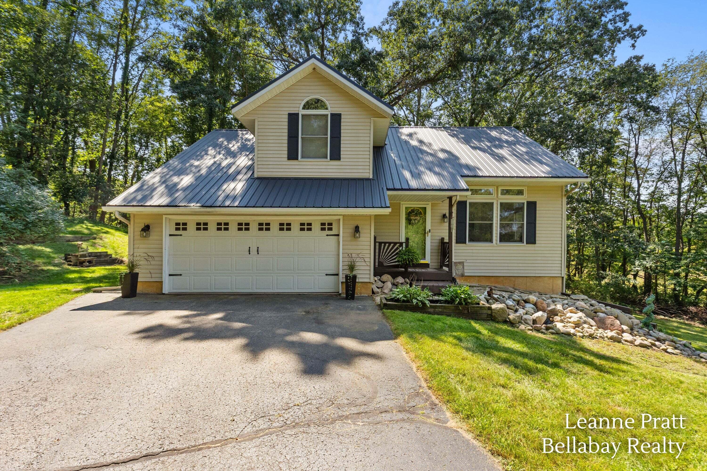 2575 Heath Road Property Photo 1