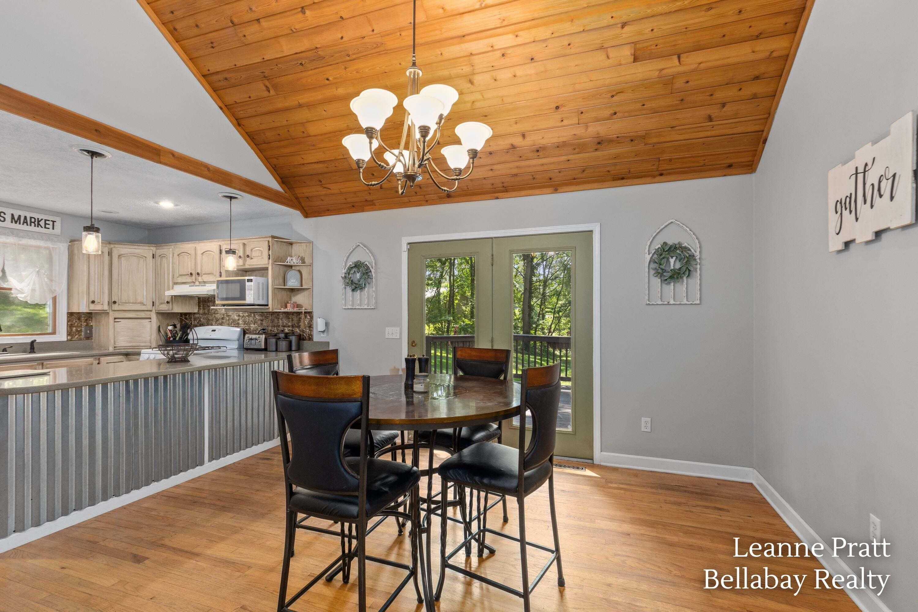 2575 Heath Road Property Photo 13