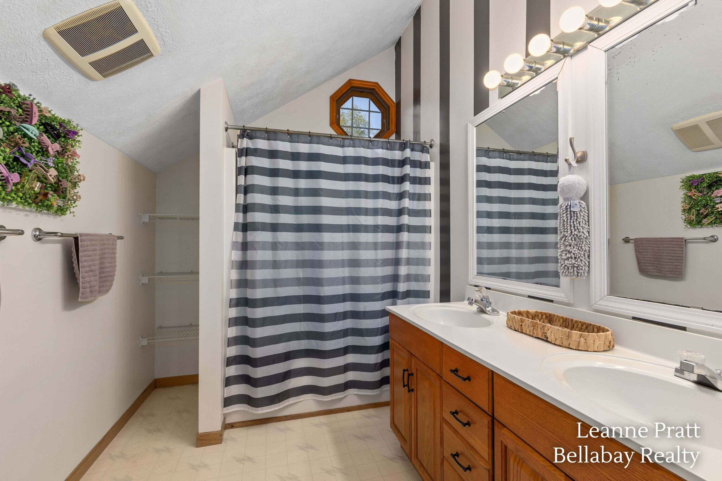 2575 Heath Road Property Photo 20