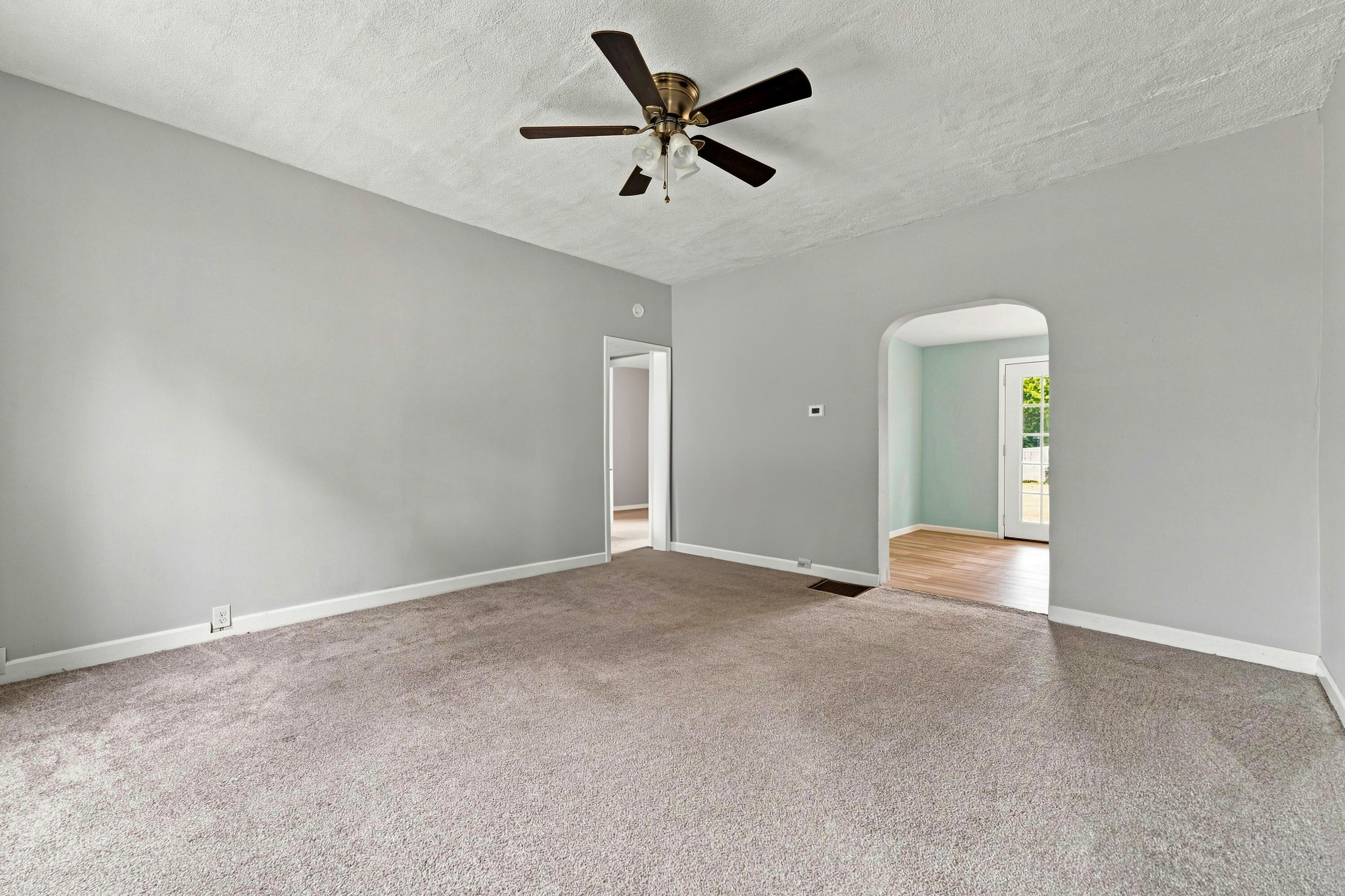 128 Floral Avenue Property Photo 3